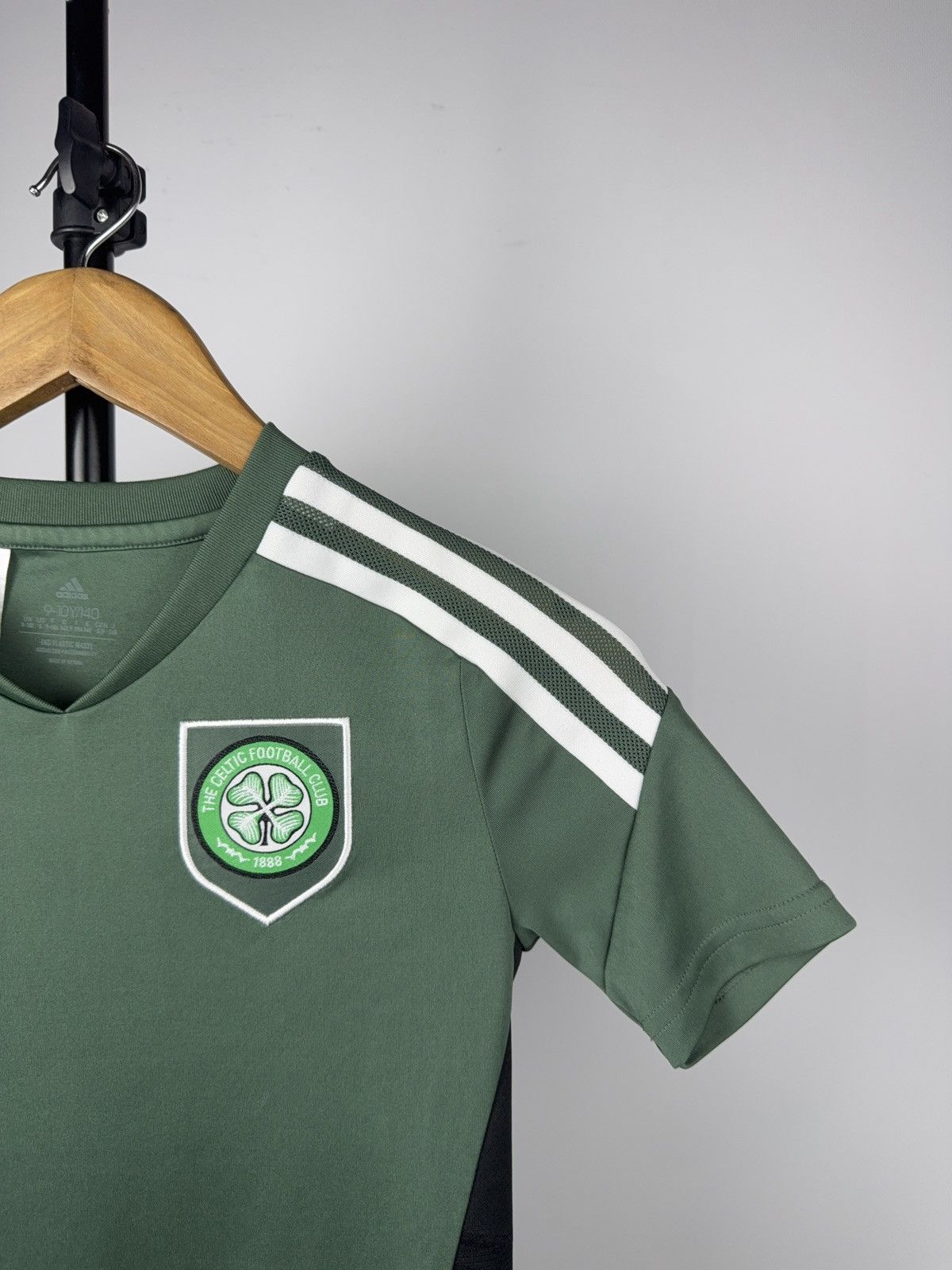 Adidas 00s Celtic FC Adidas AEROREADY Training Top 9–10Y / 140 Size US XXS / EU 40 - 5 Thumbnail