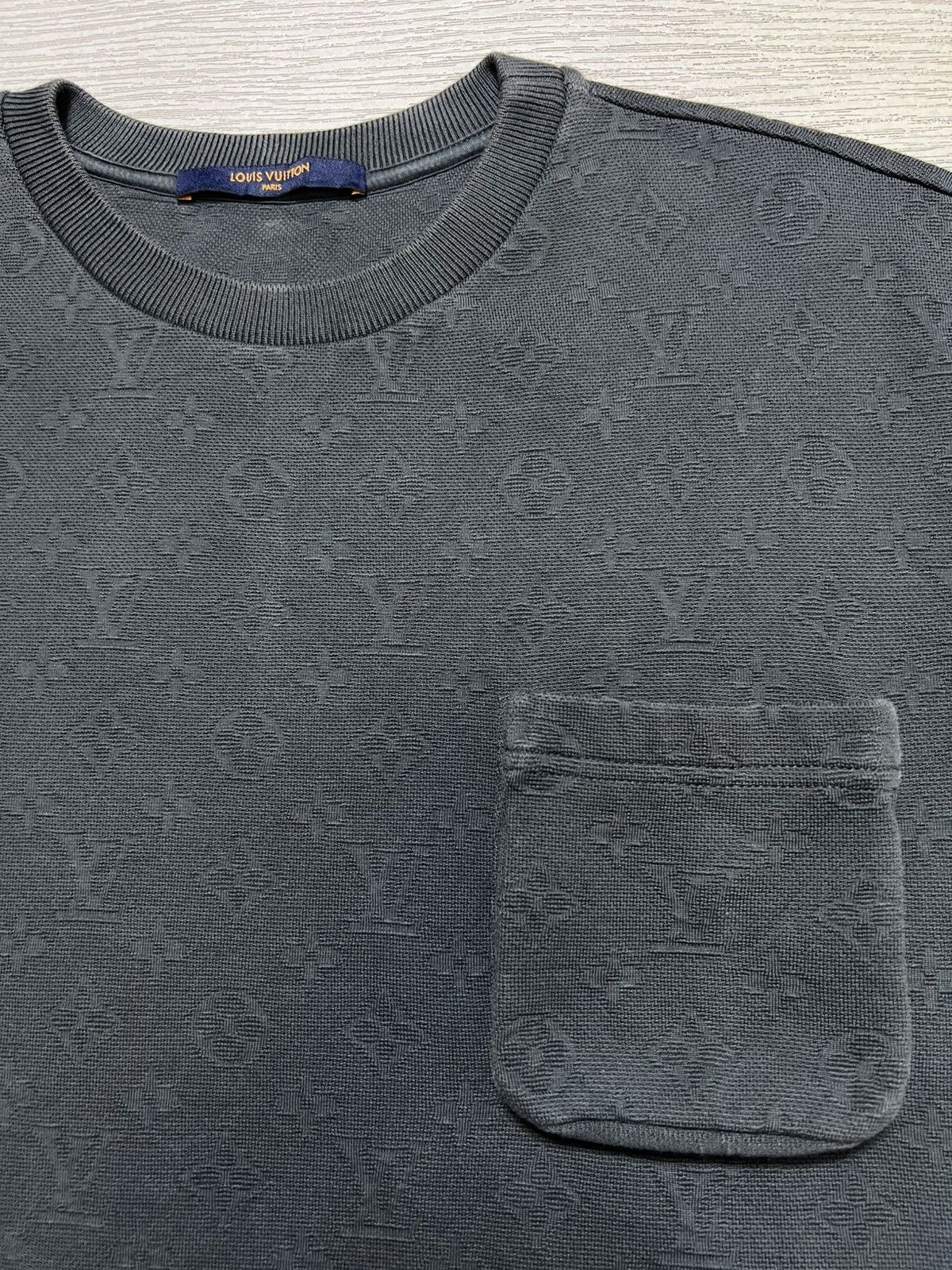 Louis Vuitton Louis Vuitton - 3D Pocket Monogram T-Shirt Size US XS / EU 42 / 0 - 10 Thumbnail