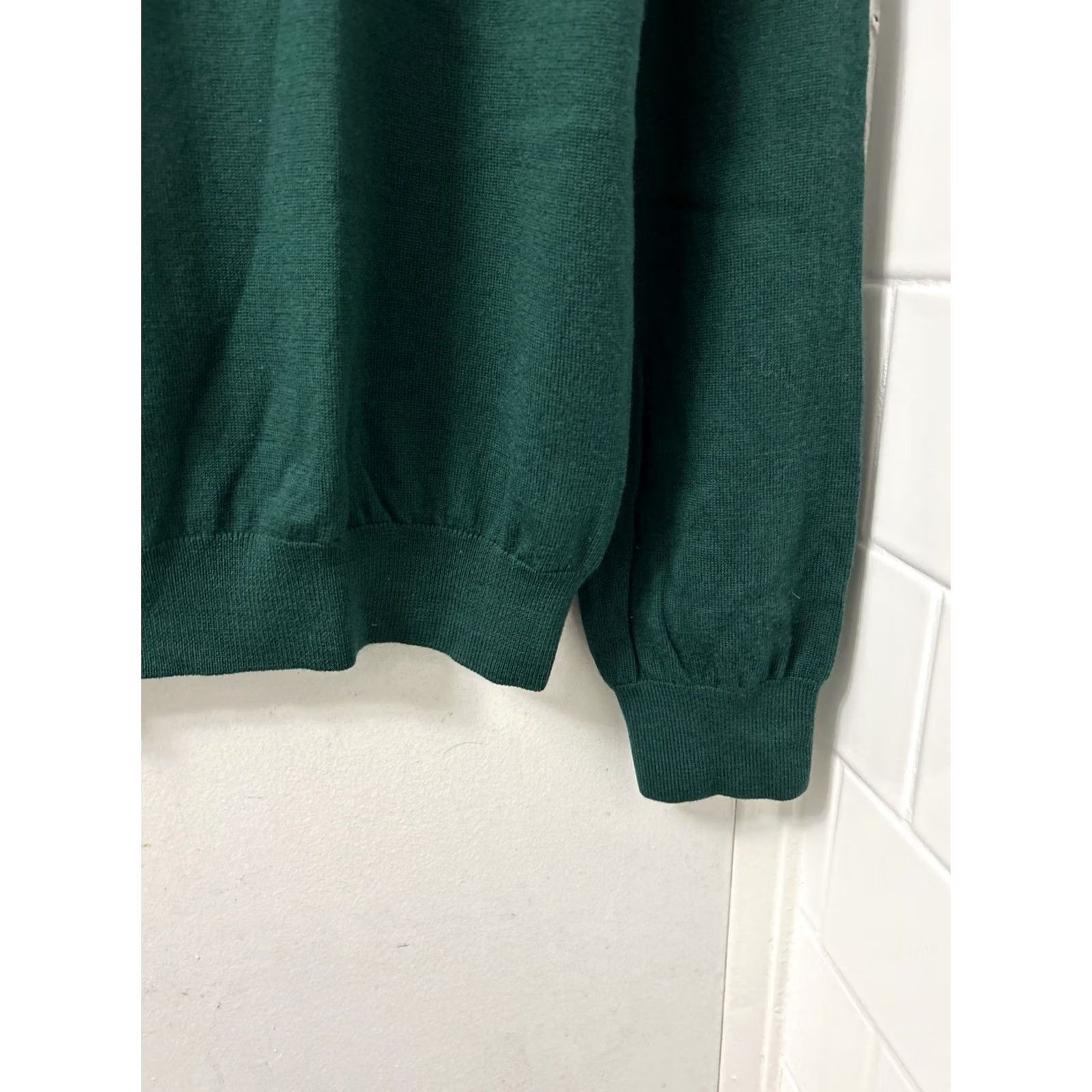 Banana Republic VINTAGE? No. Banana Republic Sweater Mens XL Green 100% Extra Fine Merino Wool Crewneck L/S Size US XL / EU 56 / 4 - 5 Thumbnail