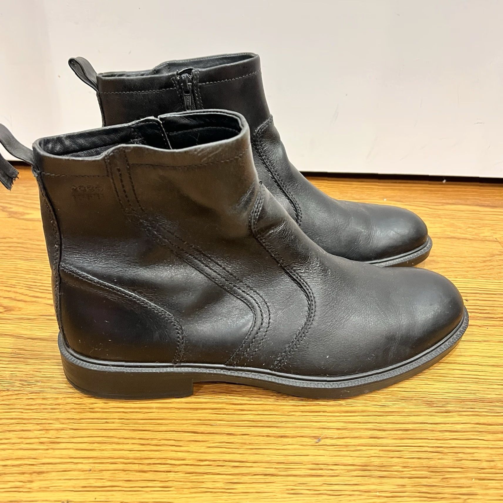Ecco Ecco Gore Tex Atlanta Plain Leather Boot Men US 11 45 Black Waterproof Cushioned Zip City Bootie Size US 11 / EU 44 - 2 Thumbnail
