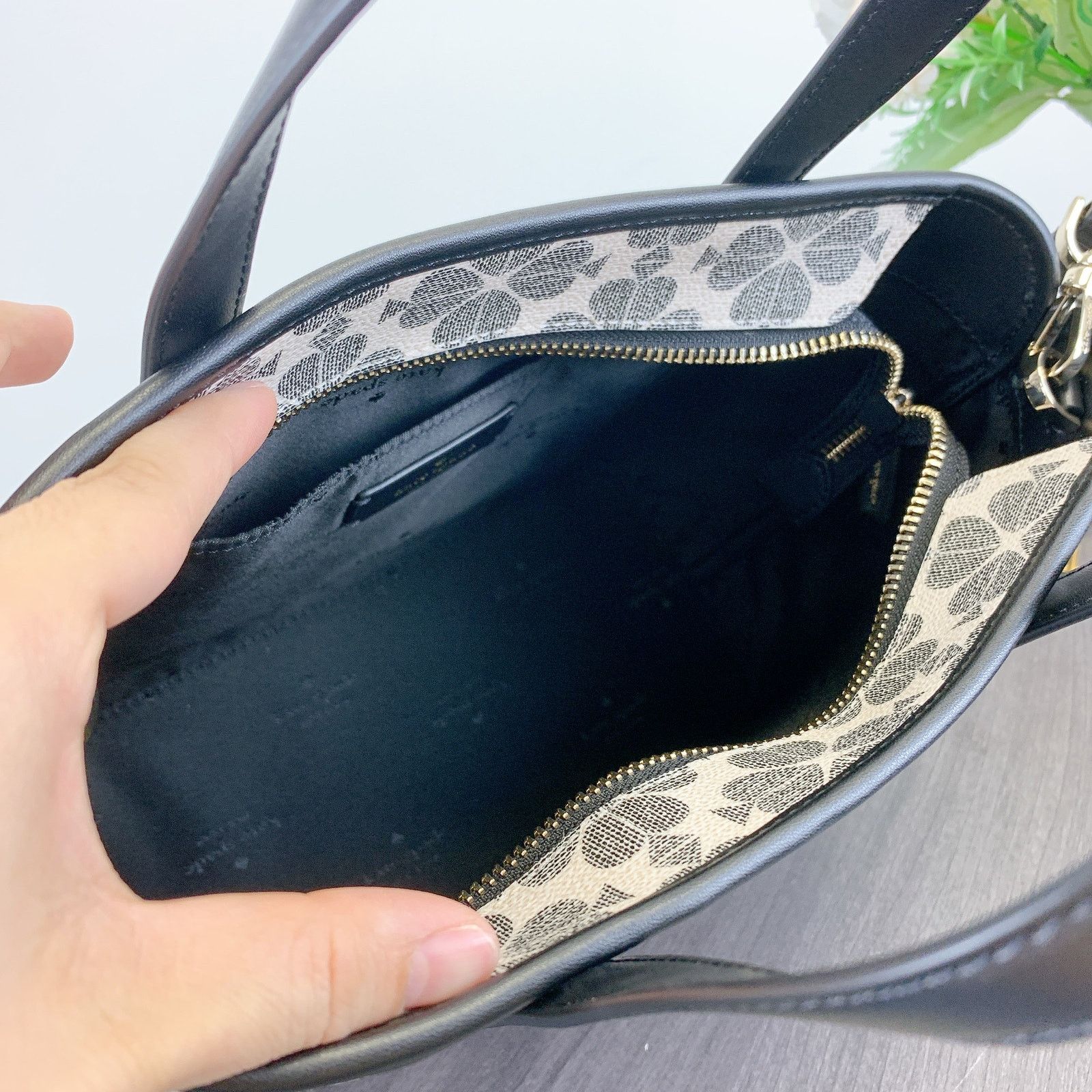 Kate Spade kate spade KH425 Signature Spade Flower Mini Tote IN Black Size ONE SIZE - 5 Thumbnail