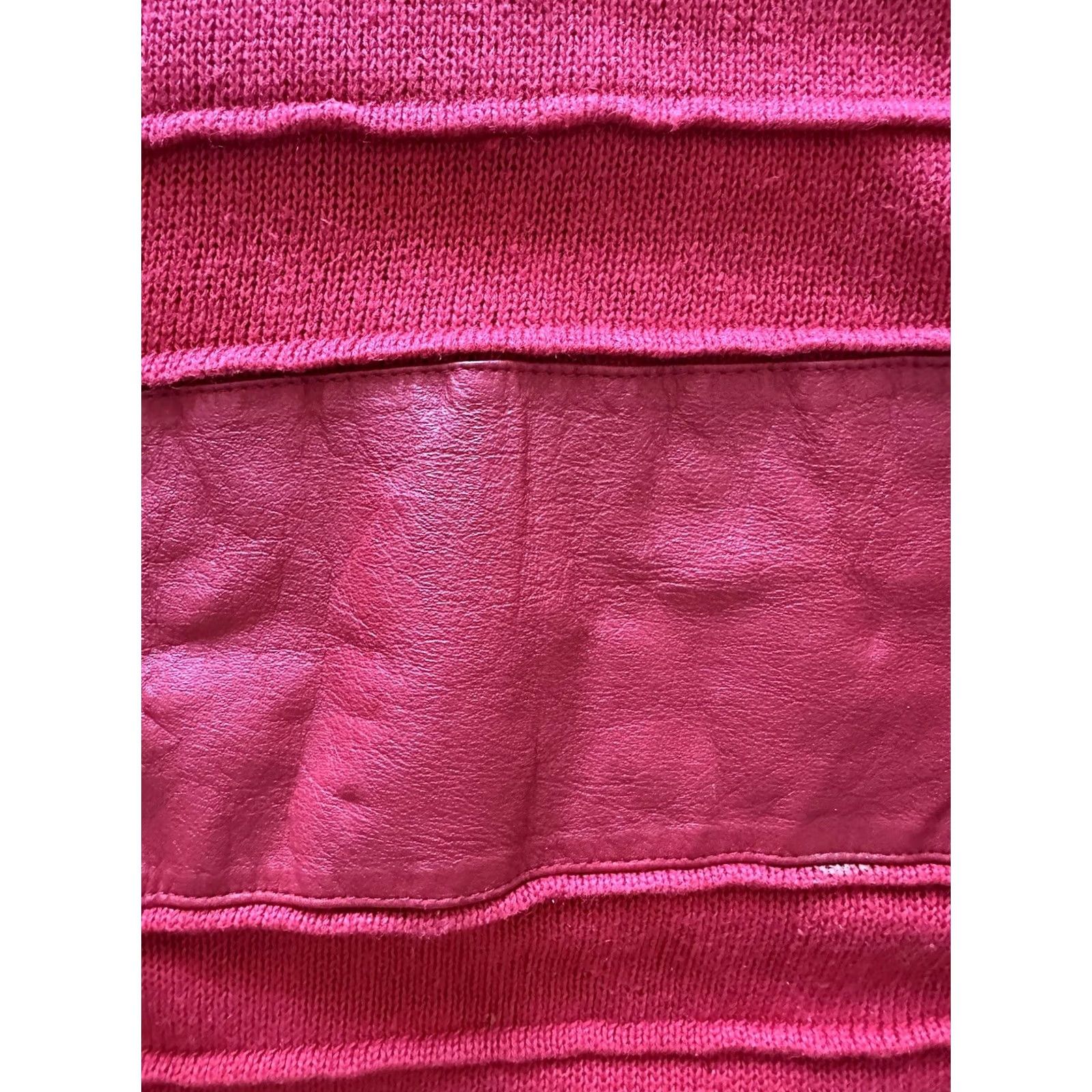 Vintage VINTAGE Loris Azarro Knit Sweater With Leather Patches Mens Large Red 80s Pullover Crew Neck Unisex Adults Long Sleeve Sweater (80s) Size US L / EU 52-54 / 3 - 2 Thumbnail