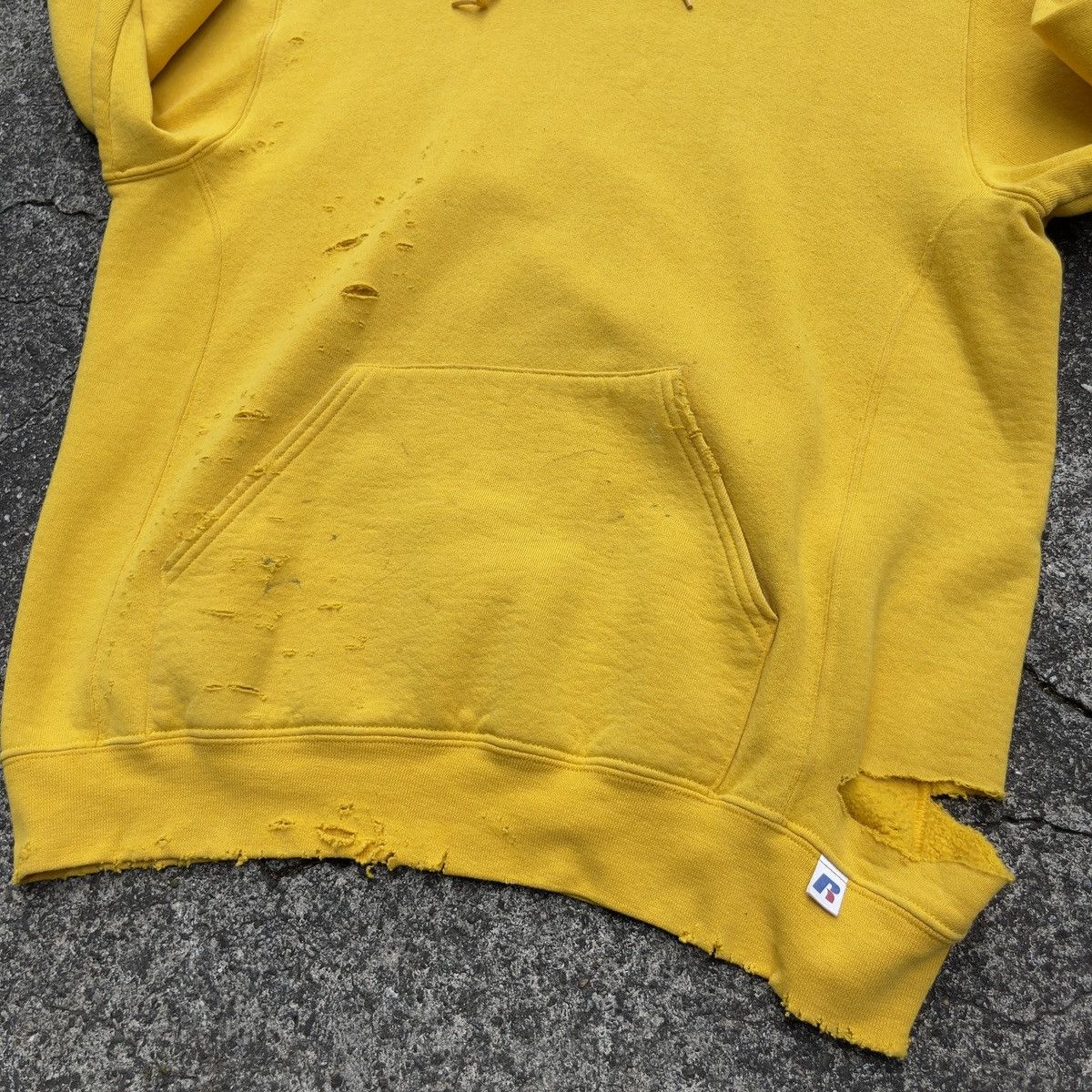 Russell Athletic × Vintage Thrashed Vintage Y2K Russell Athletic Yellow Blank Pullover Size US M / EU 48-50 / 2 - 5 Thumbnail