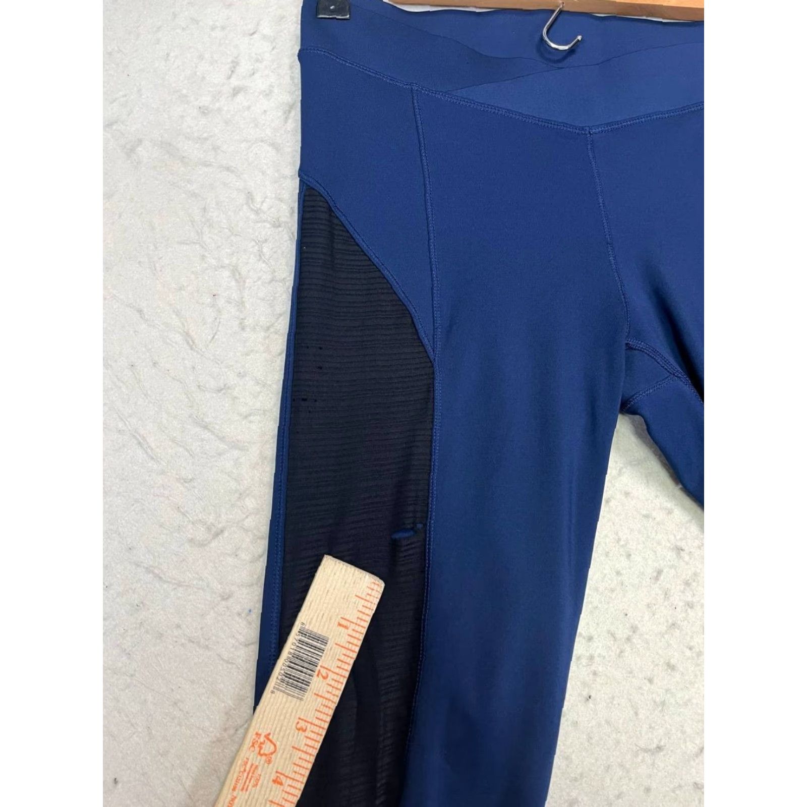 Ivy Park IVY PARK Leggings Women Regular Medium Blue Flaws See Leg Pics Ripped Activewear Compression Low Rise Size 32" / US 10 / IT 46 - 6 Thumbnail