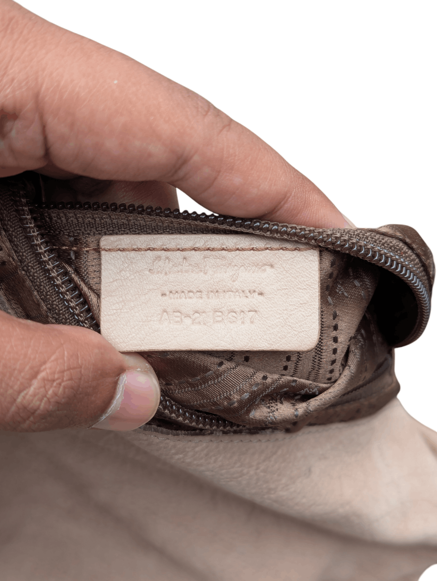 Salvatore Ferragamo Salvatore Ferragamo Brown Leather Ruched Bow Shoulder Bag Size ONE SIZE - 14 Thumbnail