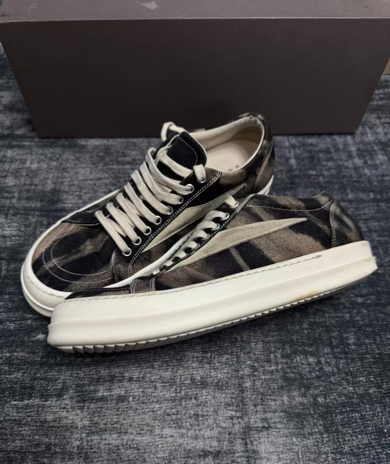Rick Owens Rick Owens Tie-Dye Multi Lowtop Sneakers 43 Men Size US 10 / EU 43 - 1 Thumbnail