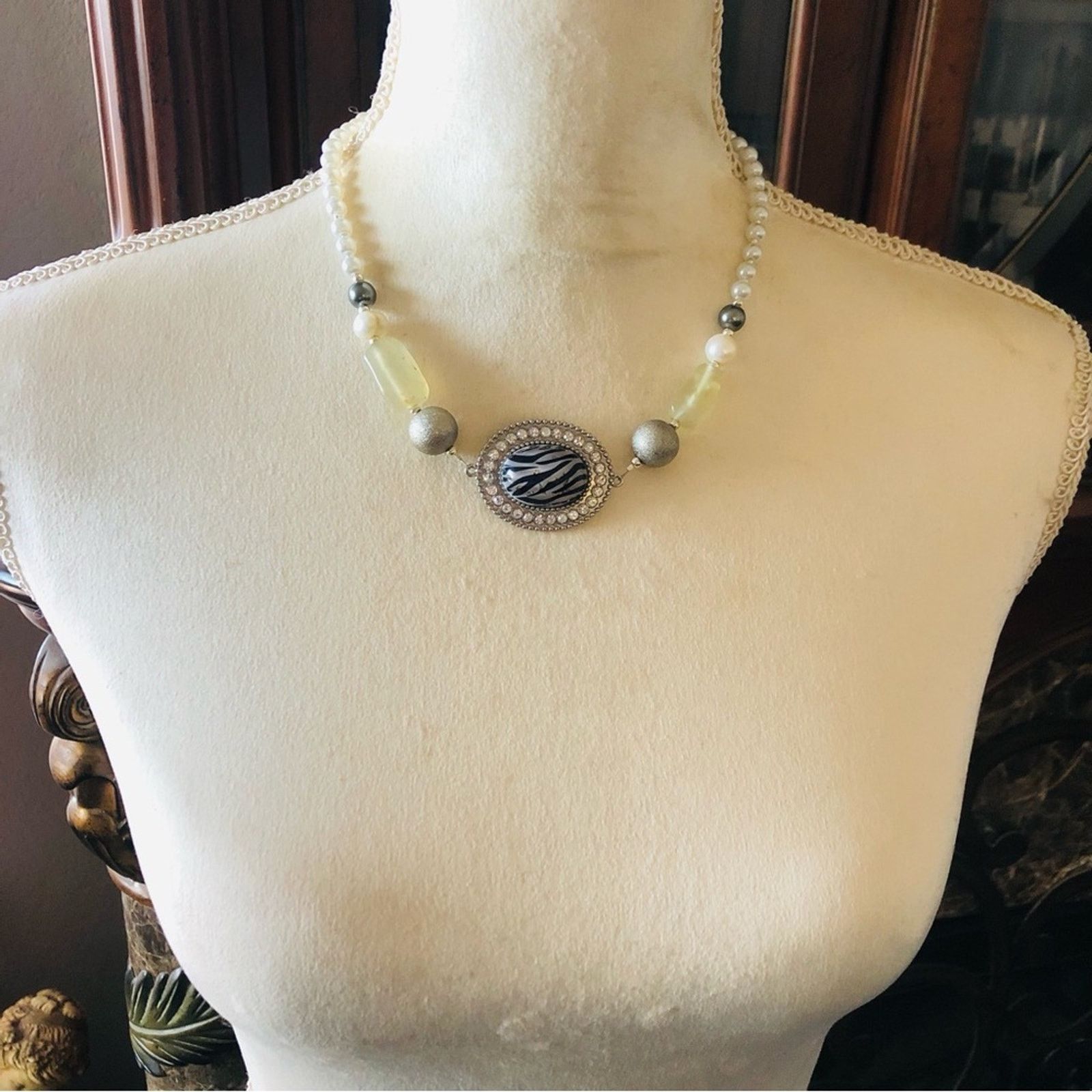 Handmade Handcrafted repurpose animal print halo Pearl necklace Size ONE SIZE - 5 Thumbnail