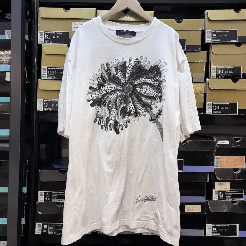 Louis Vuitton Louis Vuitton SS23 psychedelic print casual short sleeve T- Size US XXL / EU 58 / 5 - 1 Thumbnail
