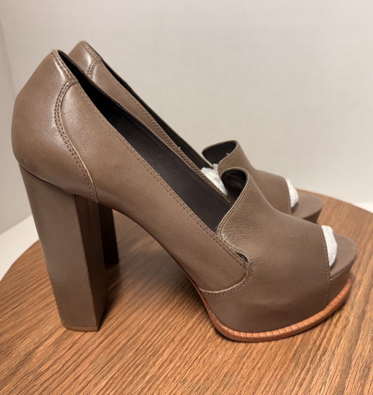 Elizabeth and James Elizabeth and James E-Mae Taupe Block Peep Toe Slip On Heels Size US 10 / IT 40 - 4 Thumbnail