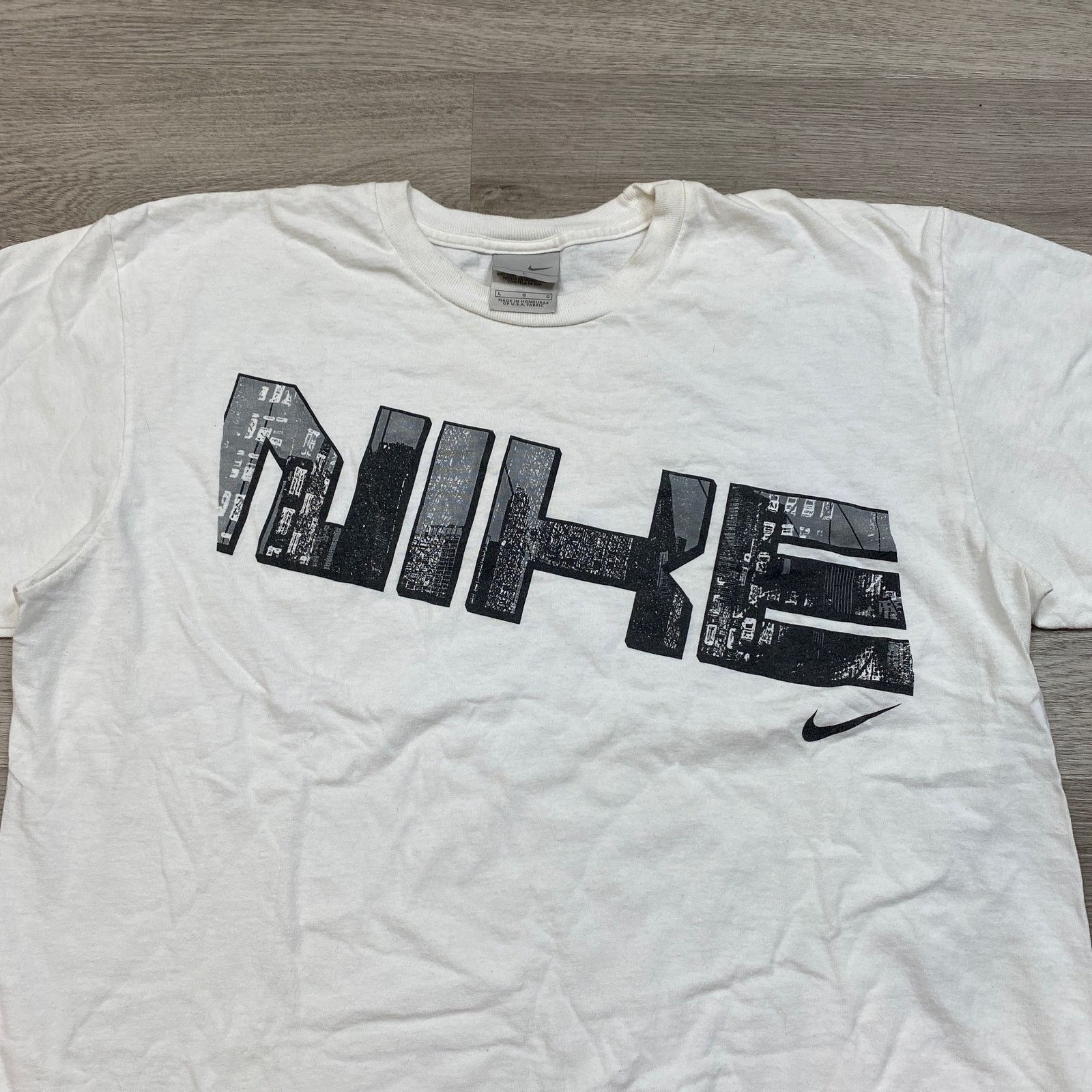 Nike × Vintage VTG Y2K Nike Silver Tag Center City Spellout Swoosh Shirt L Size US L / EU 52-54 / 3 - 2 Thumbnail