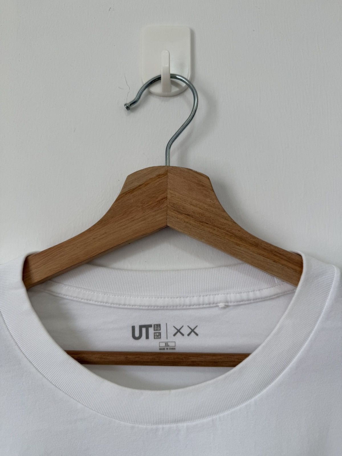 Kaws Kaws Streetwear Japan Tee Size US XL / EU 56 / 4 - 5 Thumbnail