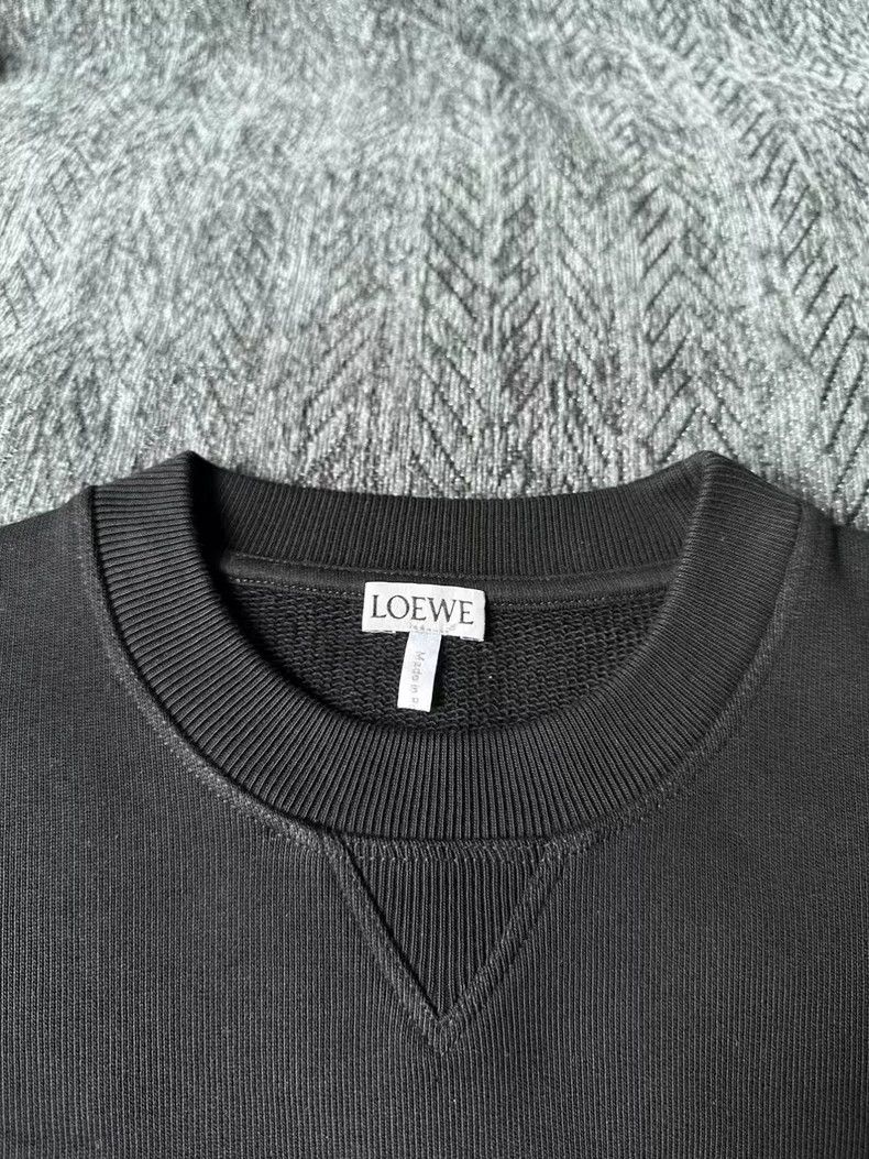 Loewe LOEWE Black gold embroidered sweater Size XS / US 0-2 / IT 36-38 - 3 Thumbnail