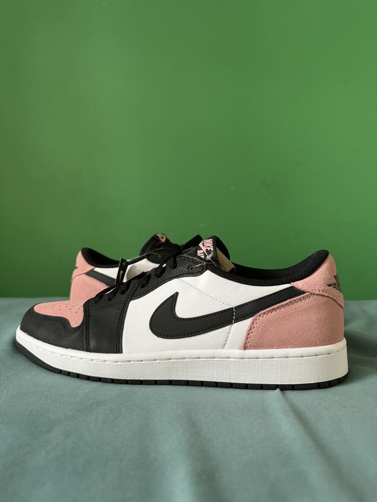 Jordan Brand Nike Air Jordan 1 Low Bleached Coral 2022 Size US 12 / EU 45 - 1 Thumbnail