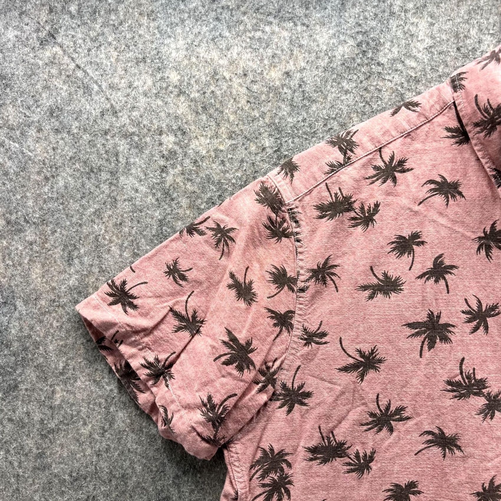J.Crew J.CREW Shirt Men Small Pink Black Floral All Seasons Short Sleeve Button-Up 40 in Chest Mens Regular Spring Summer Winter N/A Size US S / EU 44-46 / 1 - 3 Thumbnail