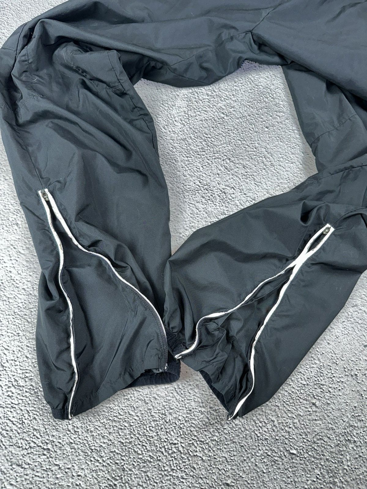 Nike Vintage Nike Trackpants Nylon Baggy Y2K Drill Style Size US 32 / EU 48 - 9 Thumbnail