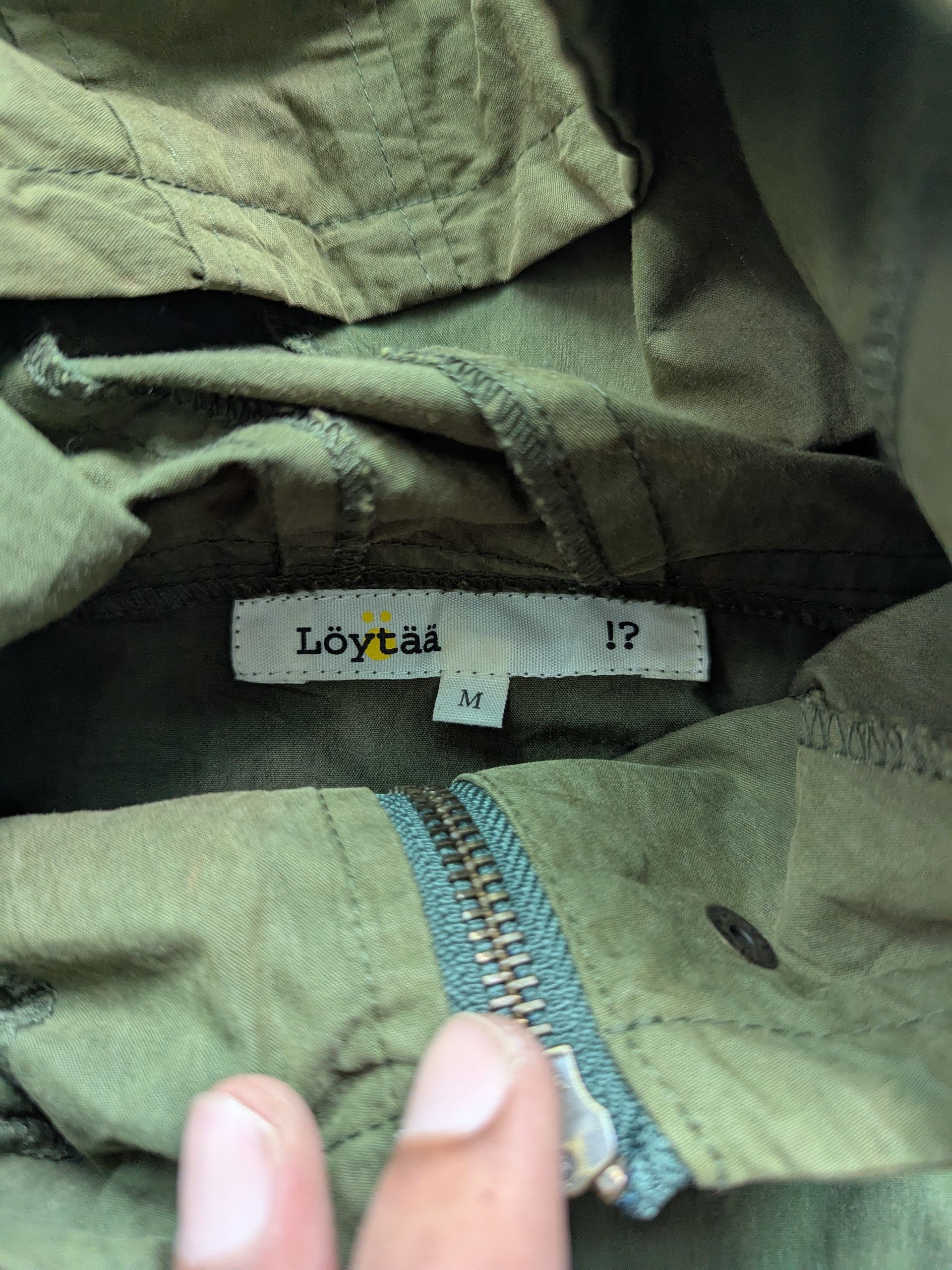 Japanese Brand × Vintage Vintage Hoodie Windbreaker Jacket Sun Faded by Loytaa Size US M / EU 48-50 / 2 - 8 Thumbnail
