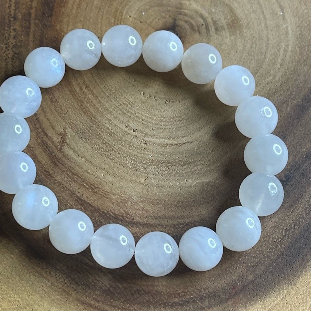 Other White Moonstone beaded bracelet 7” crystal healing beads 8mm blue flash Size ONE SIZE - 1 Thumbnail