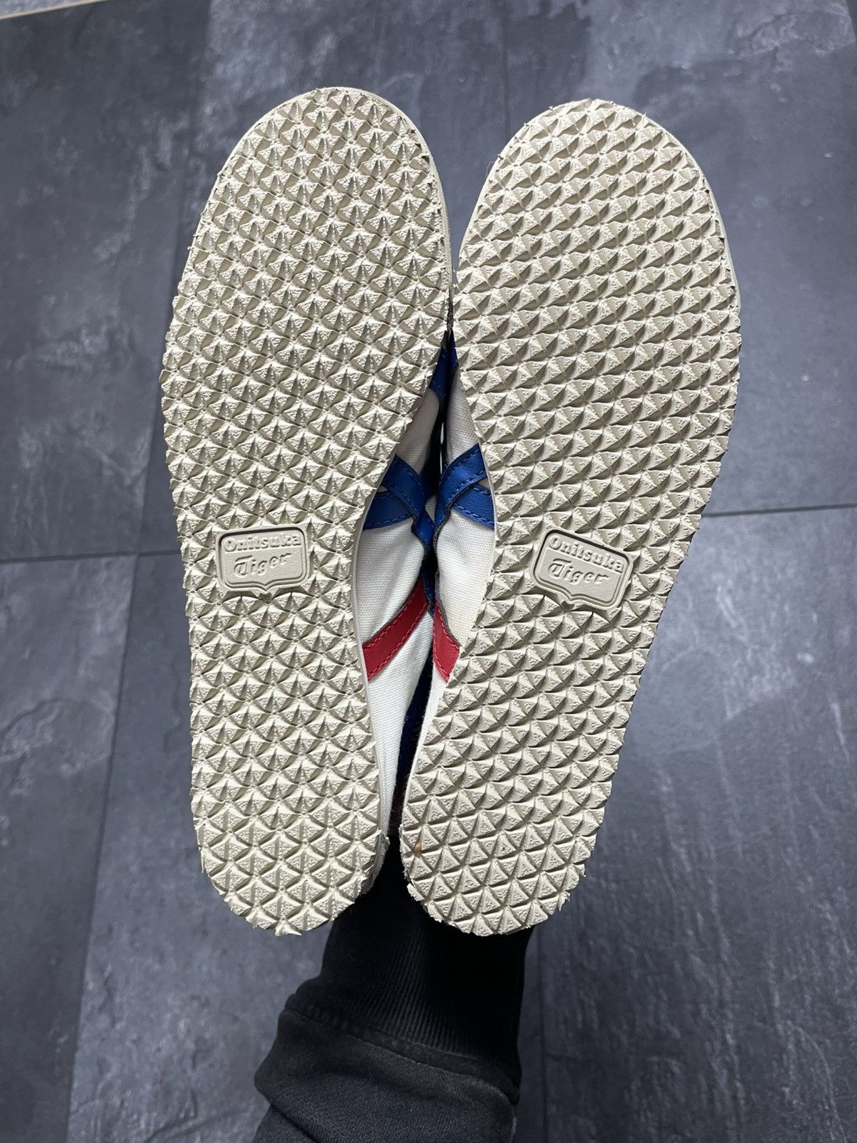 Asics × Japanese Brand × Vintage Vintage ASICS Tiger Onitsuka White Sneakers Size US 5.5 / EU 38 - 12 Thumbnail