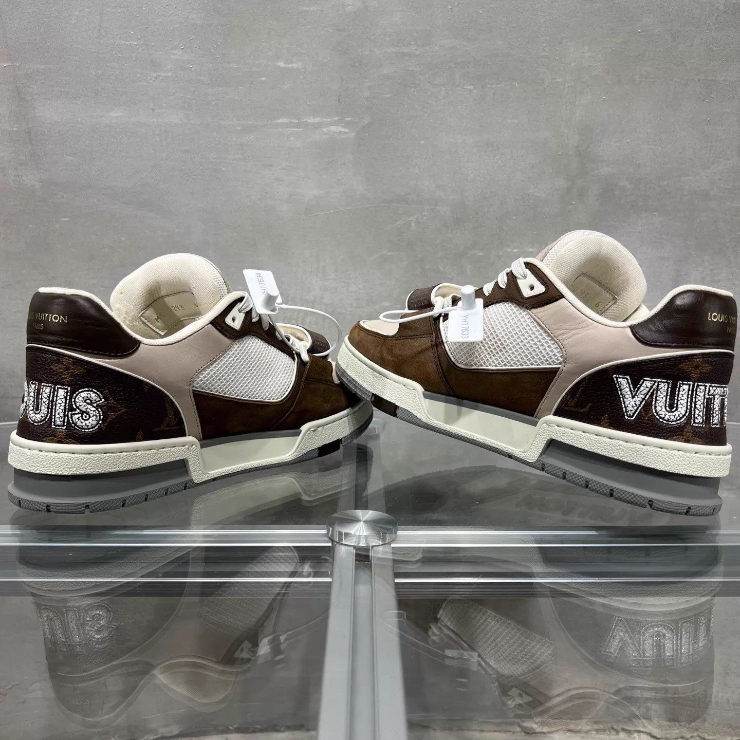 Louis Vuitton Louis Vuitton Mocha Trainer Velcro UK6 (40) Size US 7 / EU 40 - 5 Thumbnail