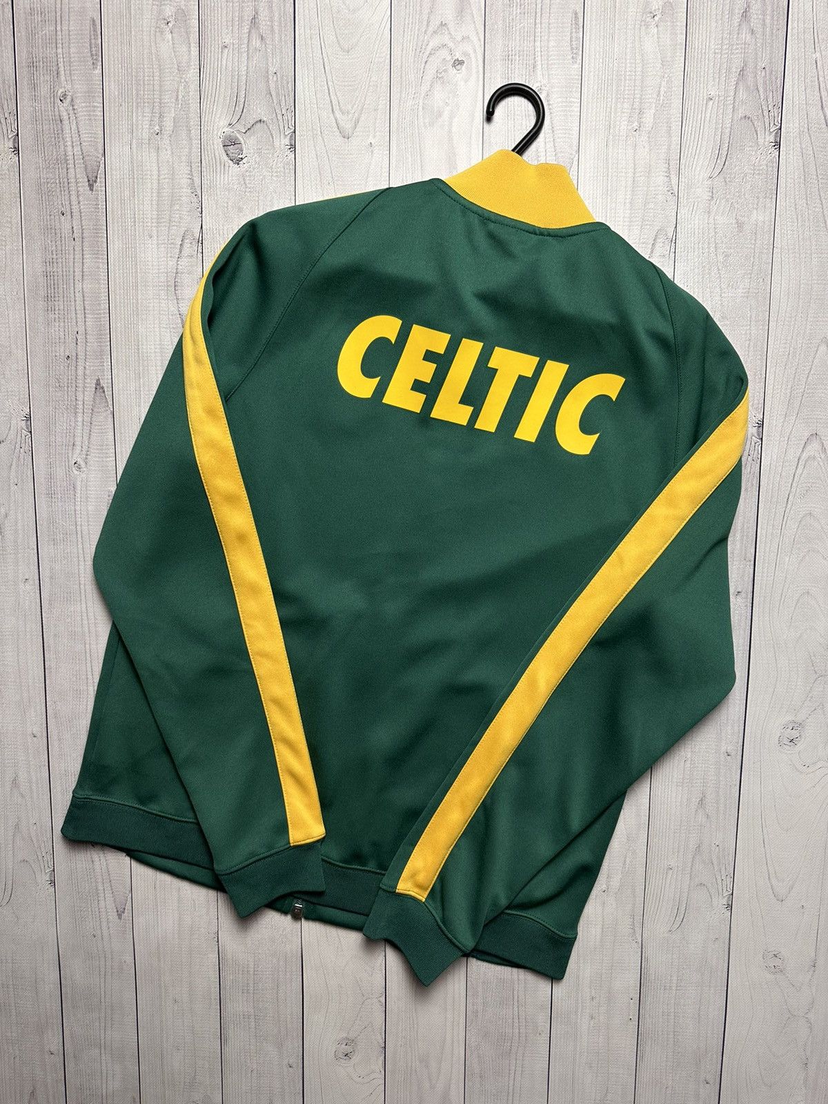 Vintage Vintage Nike Celtic soccer track jacket size L logo green Size US L / EU 52-54 / 3 - 2 Thumbnail