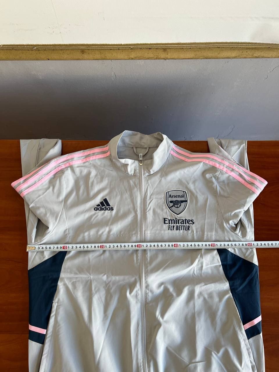 Adidas 2022/23 ARSENAL FC PRESENTATION MENS SOCCER FOOTBALL JACKET Size US L / EU 52-54 / 3 - 17 Thumbnail