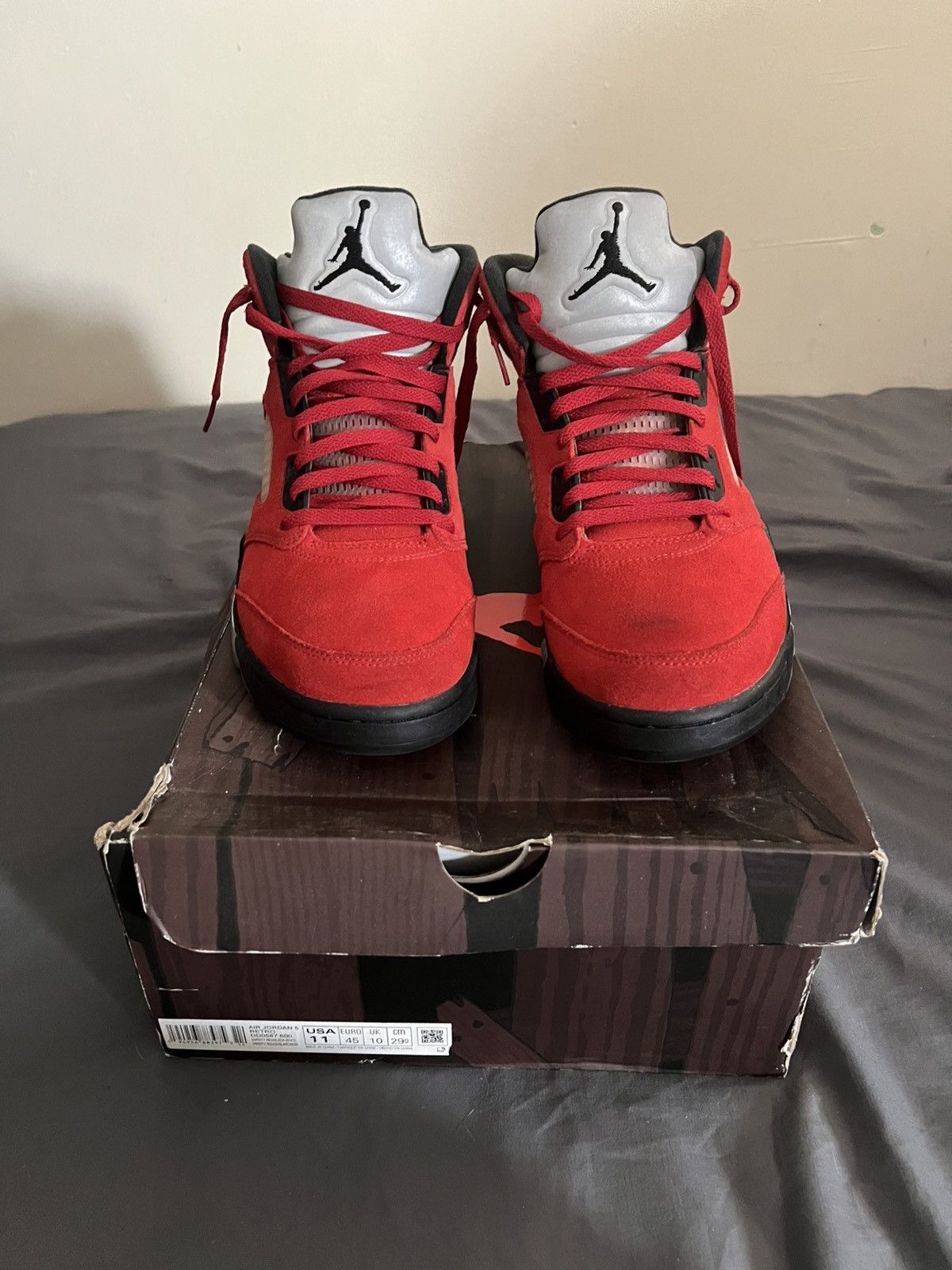 Jordan Brand Jordan 3 raging bulls Size US 11 / EU 44 - 1 Thumbnail
