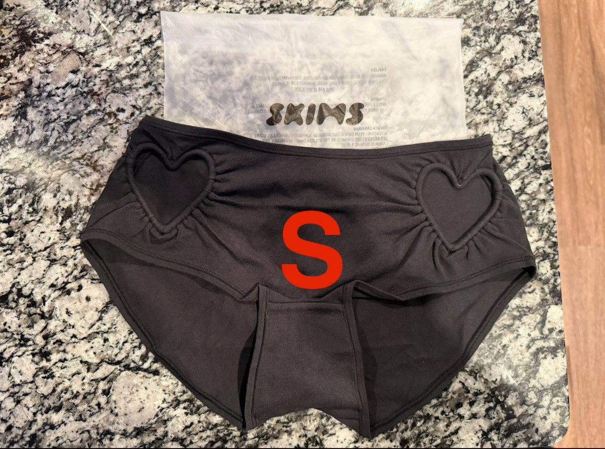 Kim Kardashian × SKIMS Skims Cotton Jersey Heart Hipster Soot Black Small Size 27" / US 4 / IT 40 - 1 Thumbnail