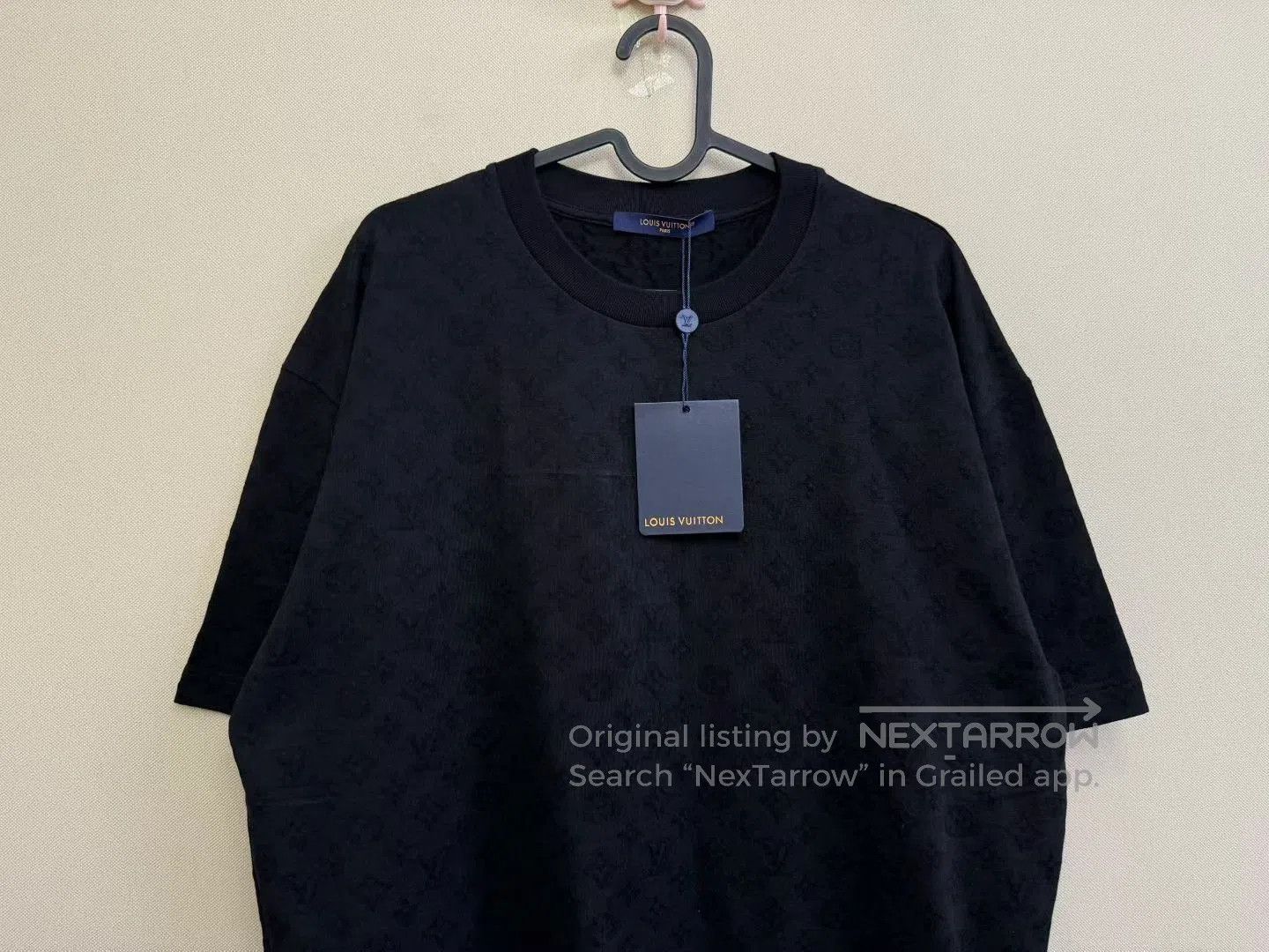 Louis Vuitton Louis Vuitton Black Flocked Logo Short-Sleeve. Size US L / EU 52-54 / 3 - 2 Thumbnail