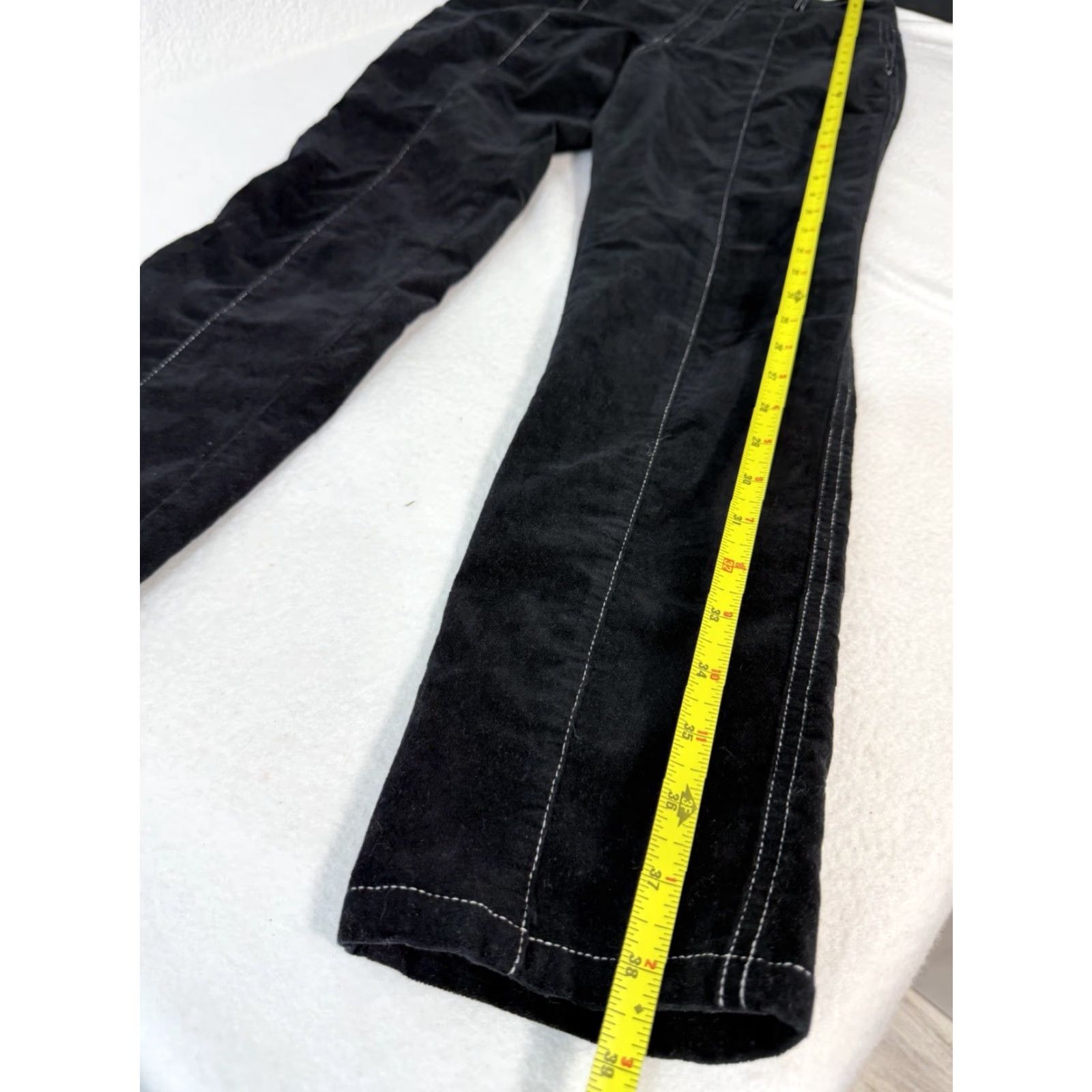 Urban Outfitters VINTAGE Urban Outfitters Pants Women Black Velvet Thick White Stitch Size 6 Size 28" / US 6 / IT 42 - 2 Thumbnail