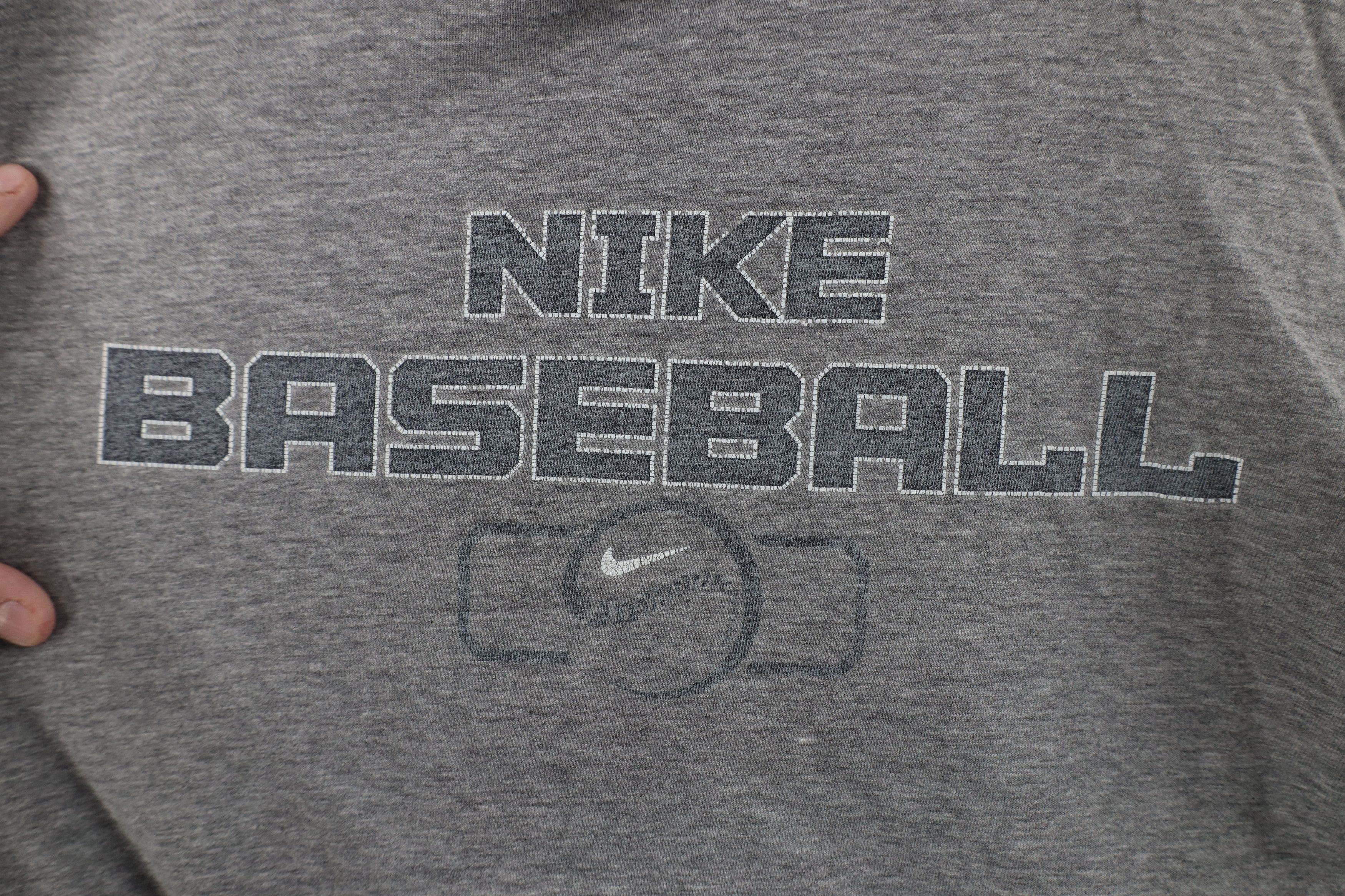Nike Vintage Y2K Nike Baseball Scott Mini Center Swoosh T-Shirt Size US L / EU 52-54 / 3 - 4 Thumbnail