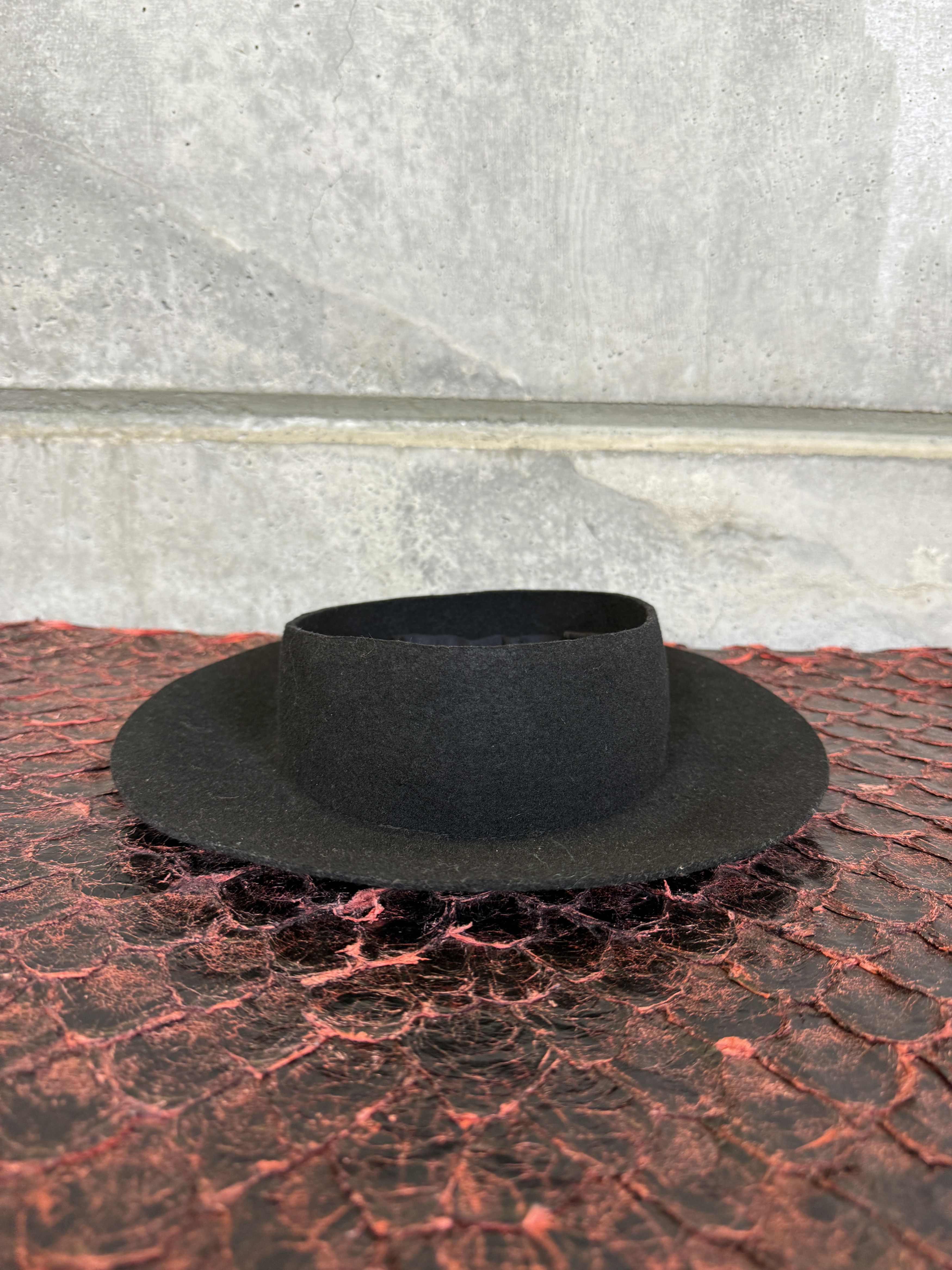 Yohji Yamamoto $740 Yohji Yamamoto Open Crown Hat Size ONE SIZE - 8 Thumbnail