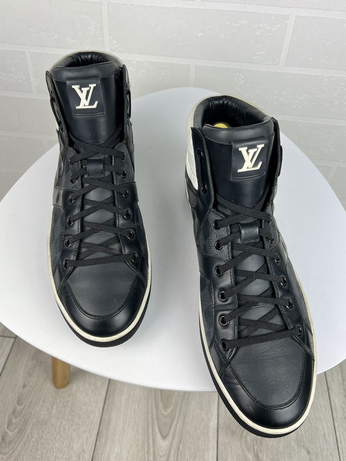 Louis Vuitton LOUIS VUITTON Sneakers Leather Shoes Damier LV Monogram Logo Size US 9 / EU 42 - 3 Thumbnail