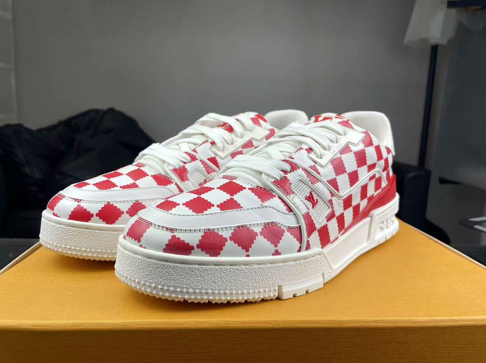 Louis Vuitton Louis Vuitton Training Red Lowtop Sneakers 8.5 Men Size US 8.5 / EU 41-42 - 1 Thumbnail