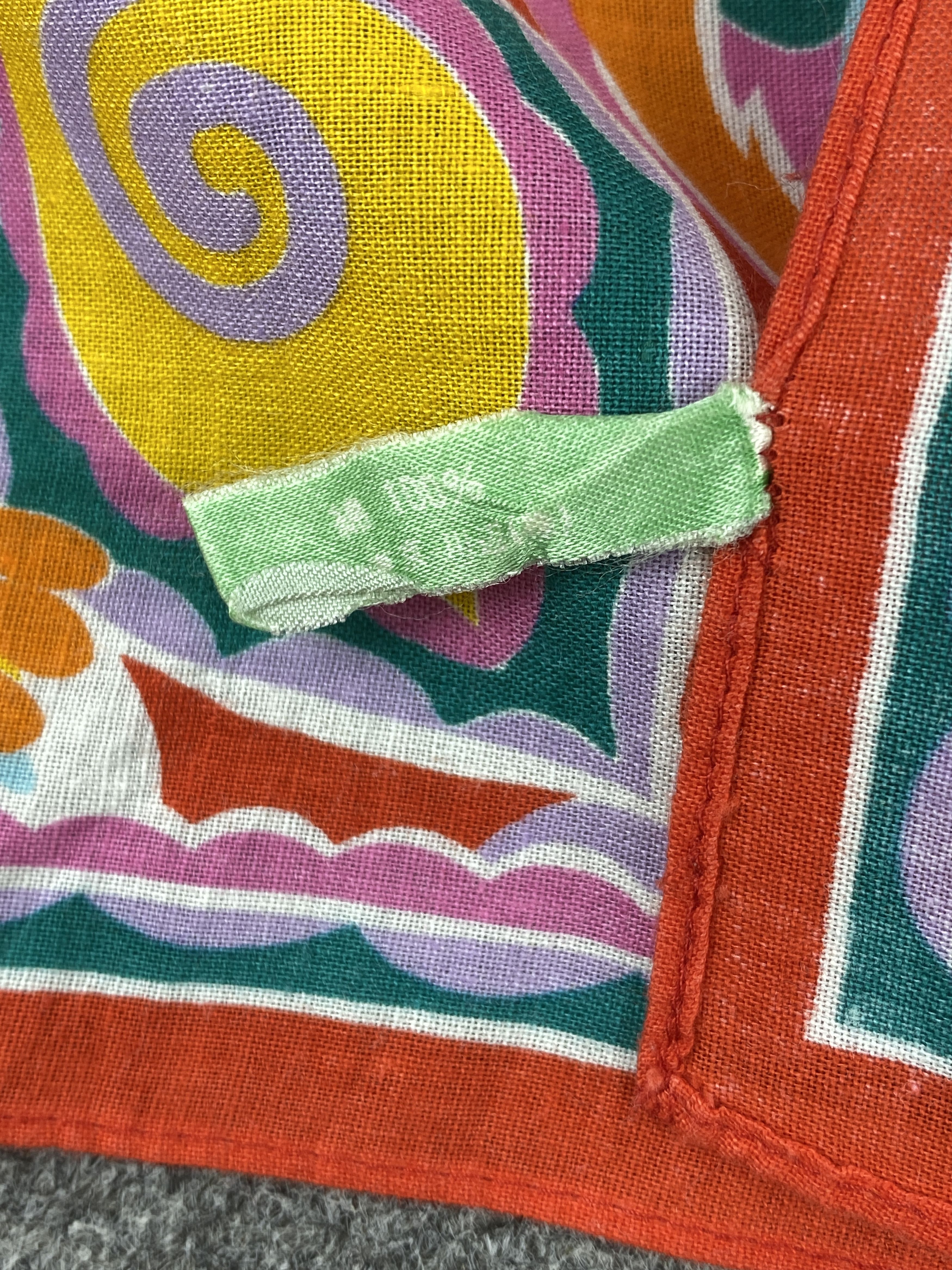 United Colors Of Benetton United Colors Of Benetton Handkerchief / Neckerchief KT0253 Size ONE SIZE - 6 Thumbnail