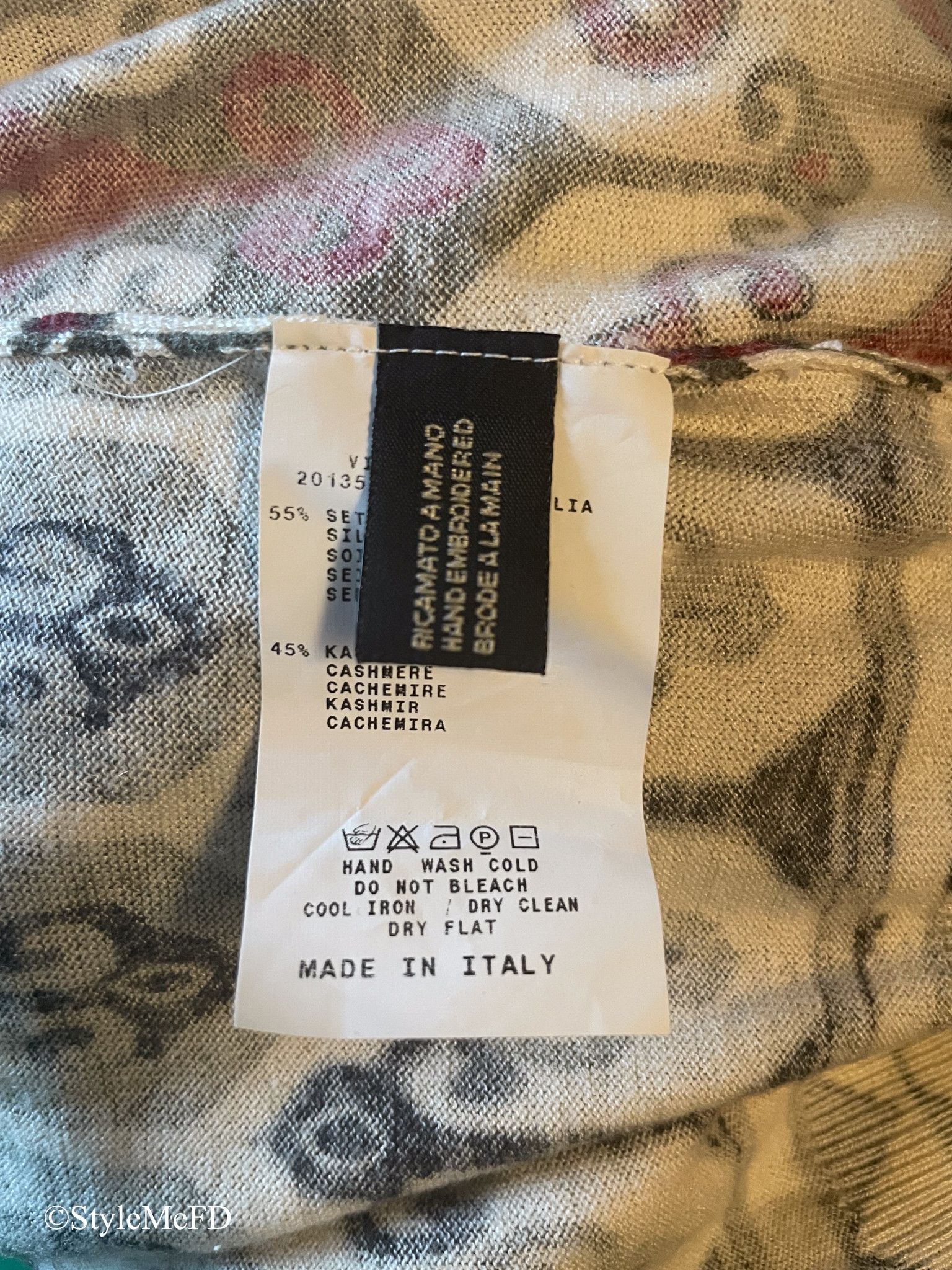 Etro Vintage Etro V-Neck Pullover w Sequin Detail Size L / US 10 / IT 46 - 8 Thumbnail