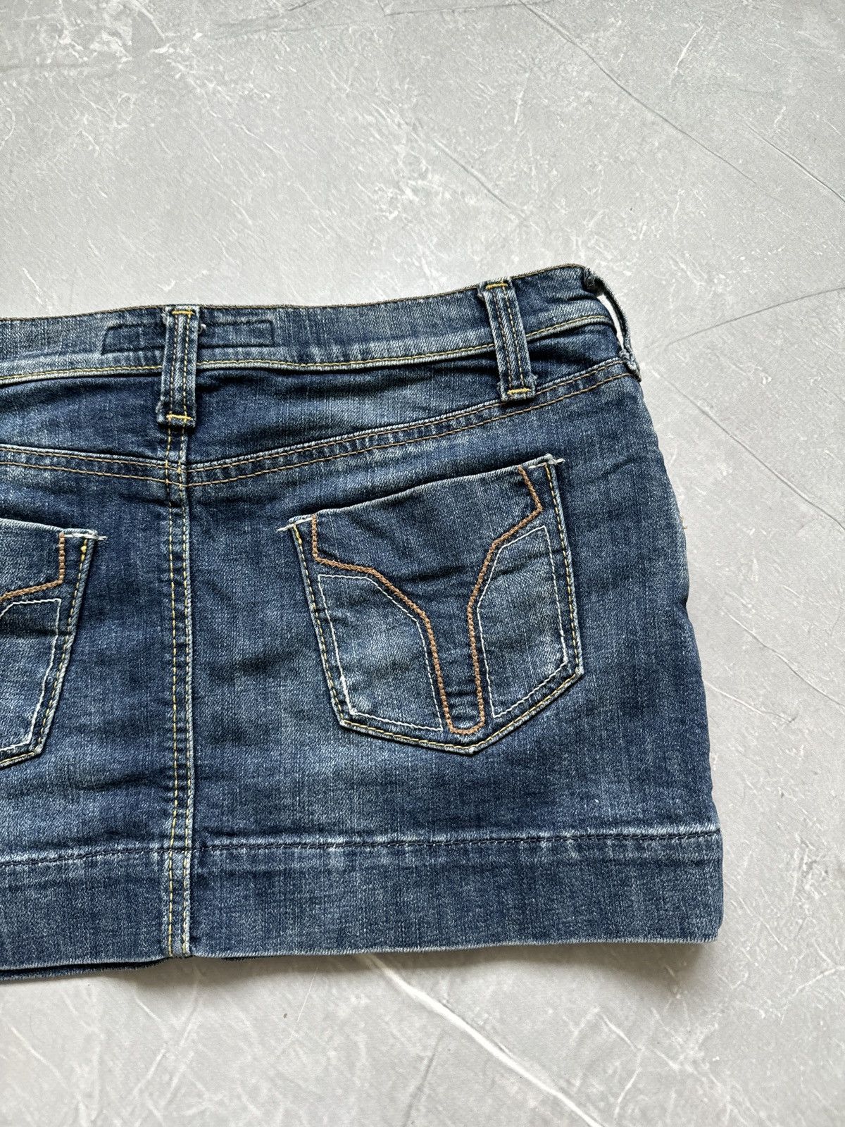 Miss Sixty Vintage Miss Sixty Denim Mini Skirt Chain Zip Y2k Style Size 30" / US 8 / IT 44 - 14 Thumbnail