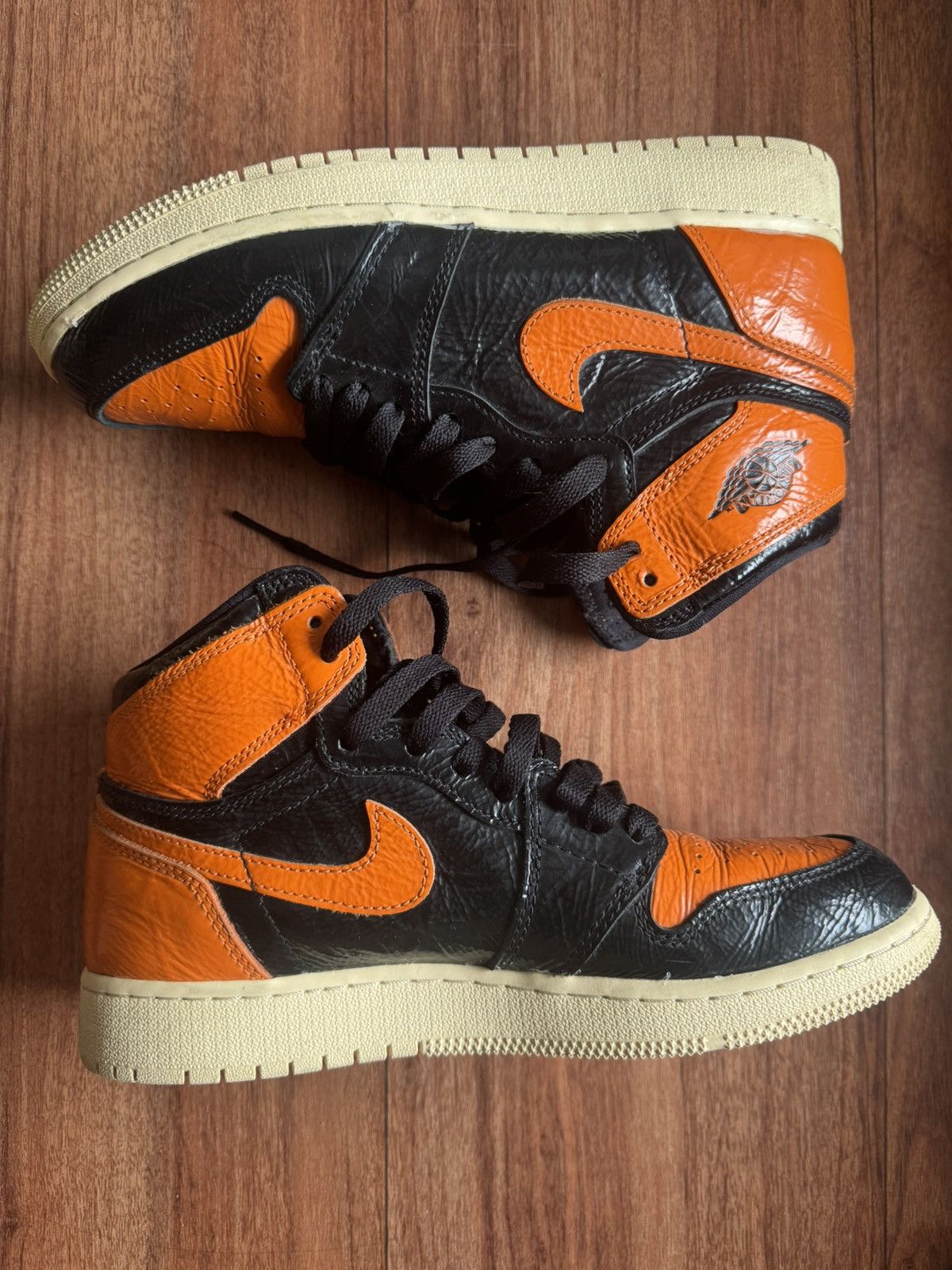 Jordan Brand Shattered Backboards Size US 6 / EU 39 - 1 Thumbnail