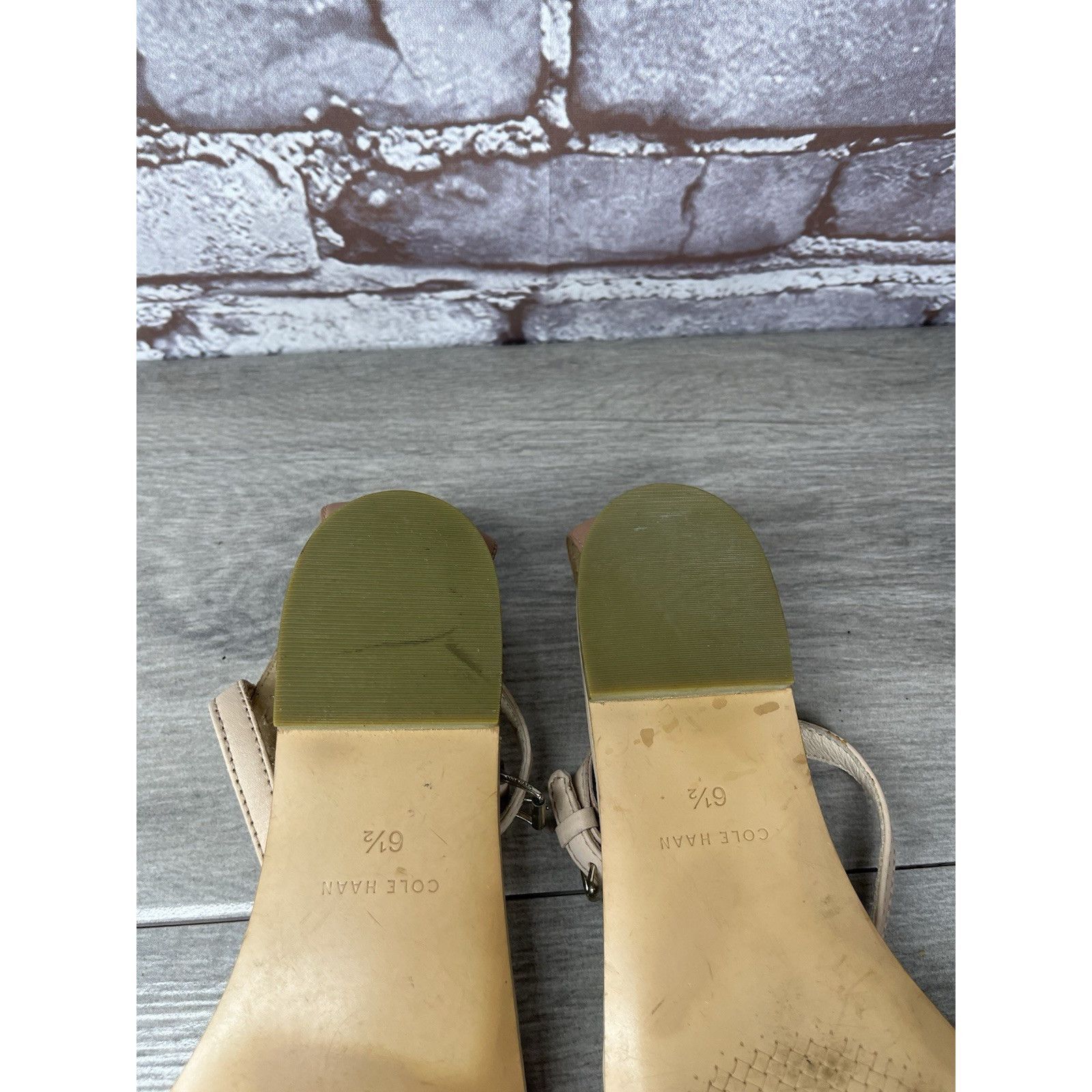 Cole Haan Cole Haan Salmon Pink Leather Back Zip Flat Strap Sandals Wo Size US 6.5 / IT 36.5 - 9 Thumbnail