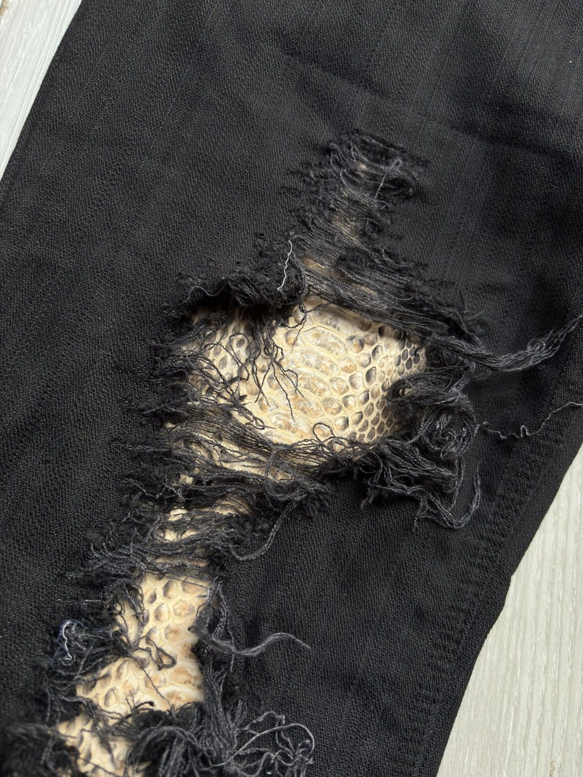 Japanese Brand TAKA Q distressed flare jeans Size US 28 / EU 44 - 4 Thumbnail