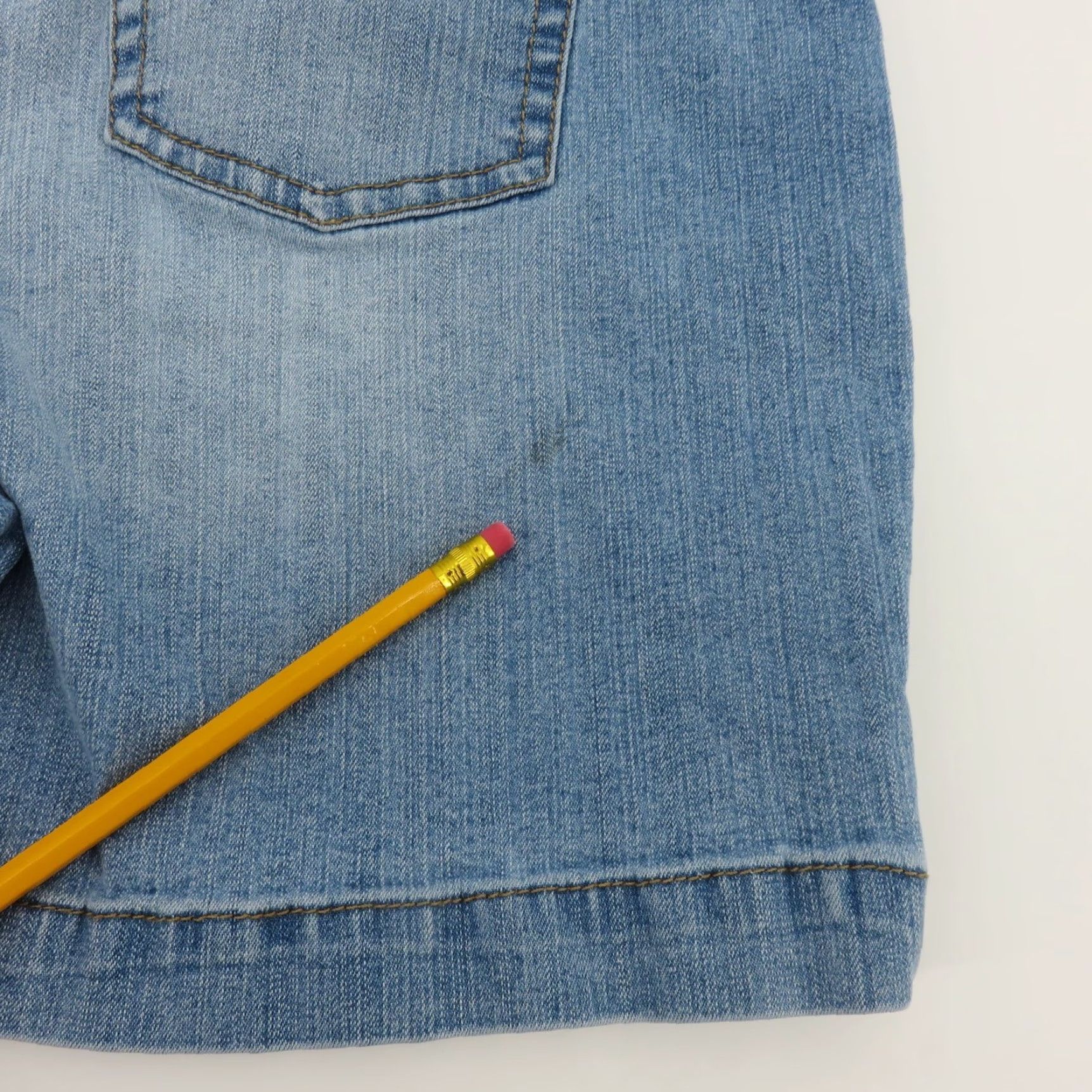 Gloria Vanderbilt Gloria Vanderbilt Amanda All Around Slimming Blue Denim Jean Shorts Women 4 Bermuda Jeans 5-Pocket Design Size 27" / US 4 / IT 40 - 4 Thumbnail