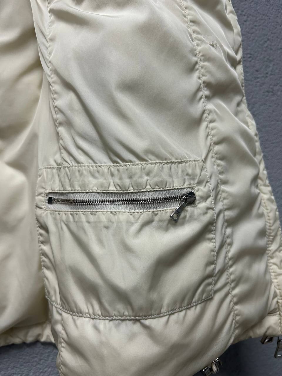 Prada Prada womens down jacket 2009 size 40 / M Size S / US 4 / IT 40 - 14 Thumbnail