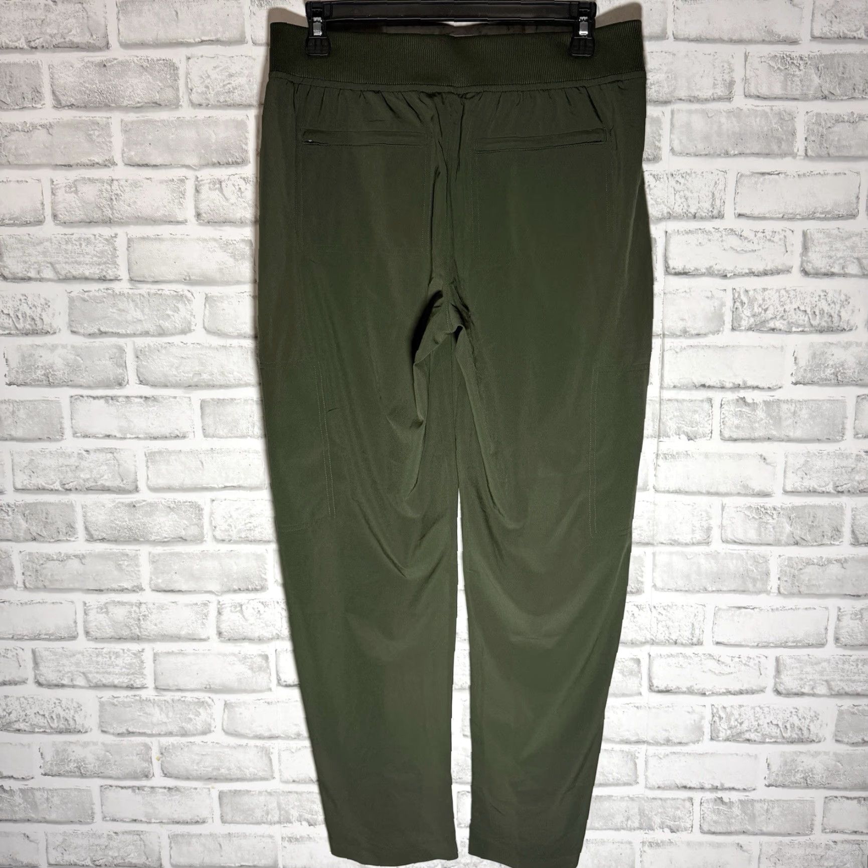 Athleta Athleta Athletic Pants Womens Size 6 Jogger Green Polyester Clothing Shoes? Size 28" / US 6 / IT 42 - 5 Thumbnail