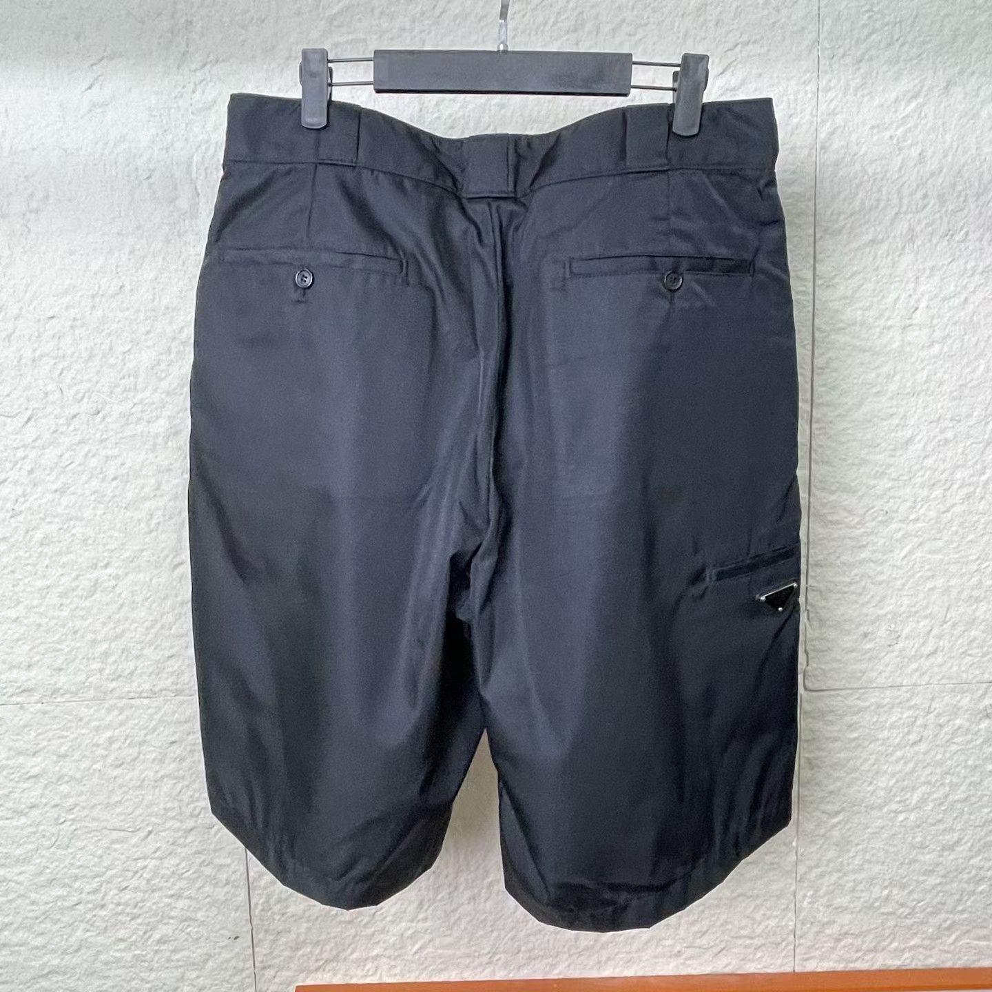Prada Prada Side Triangle Logo Shorts Size US 30 / EU 46 - 2 Thumbnail