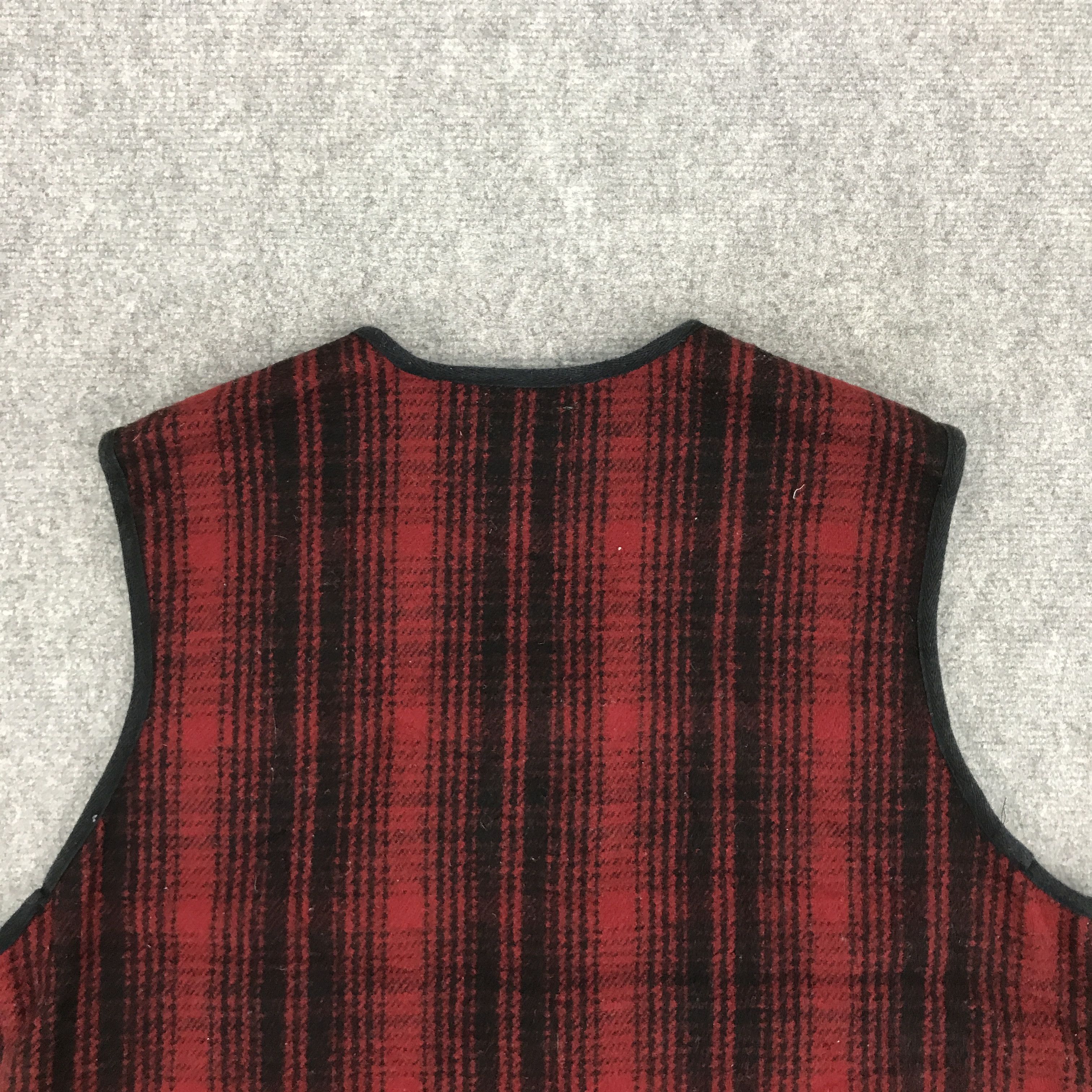 Vintage × Woolrich Woolen Mills VTG WOOLRICH FLANNAL ZIPPER VESTS Size US L / EU 52-54 / 3 - 4 Thumbnail