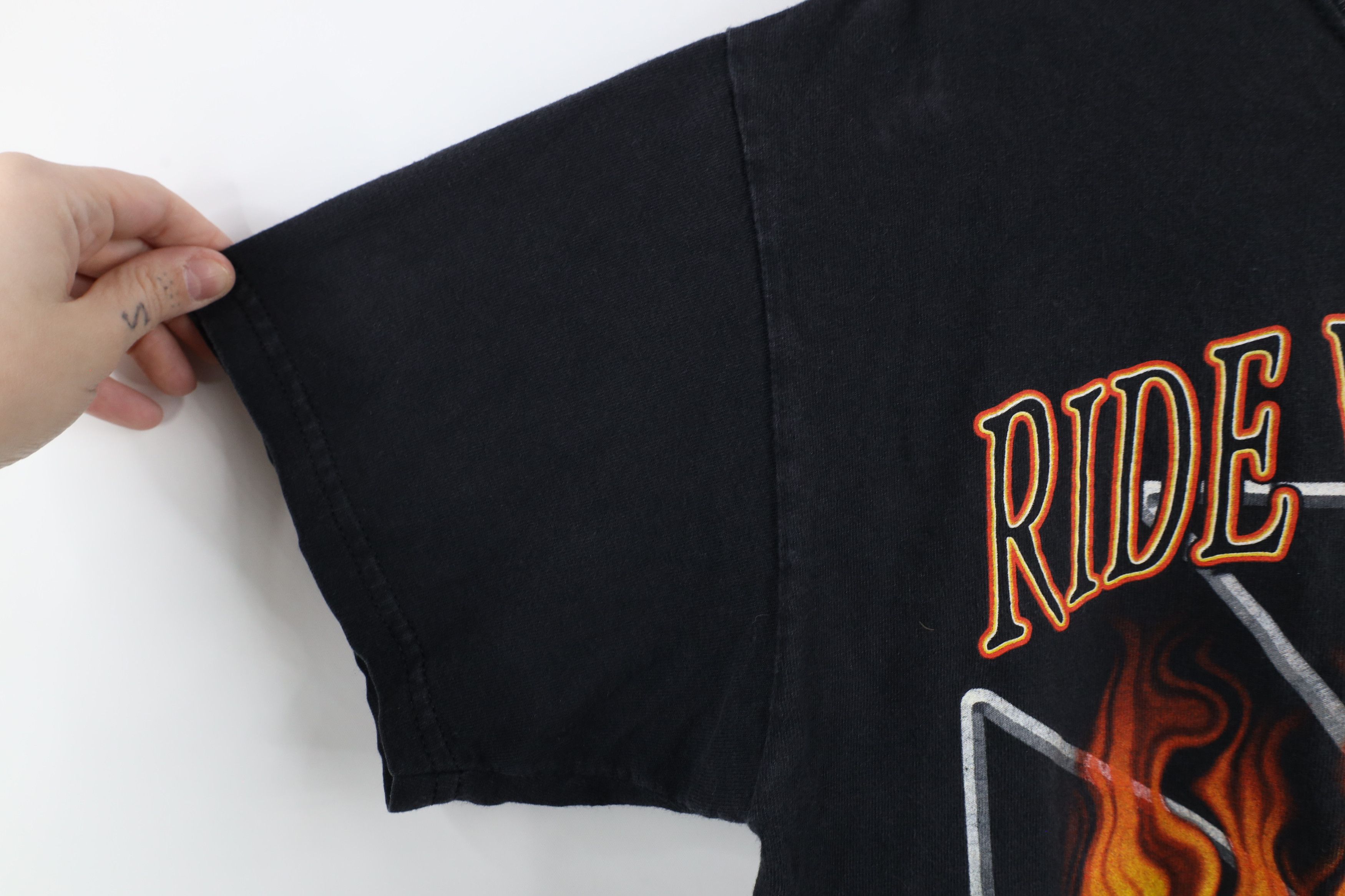Vintage Vintage Y2K Streetwear Motorcycle Fire Flames T-Shirt Size US M / EU 48-50 / 2 - 9 Thumbnail