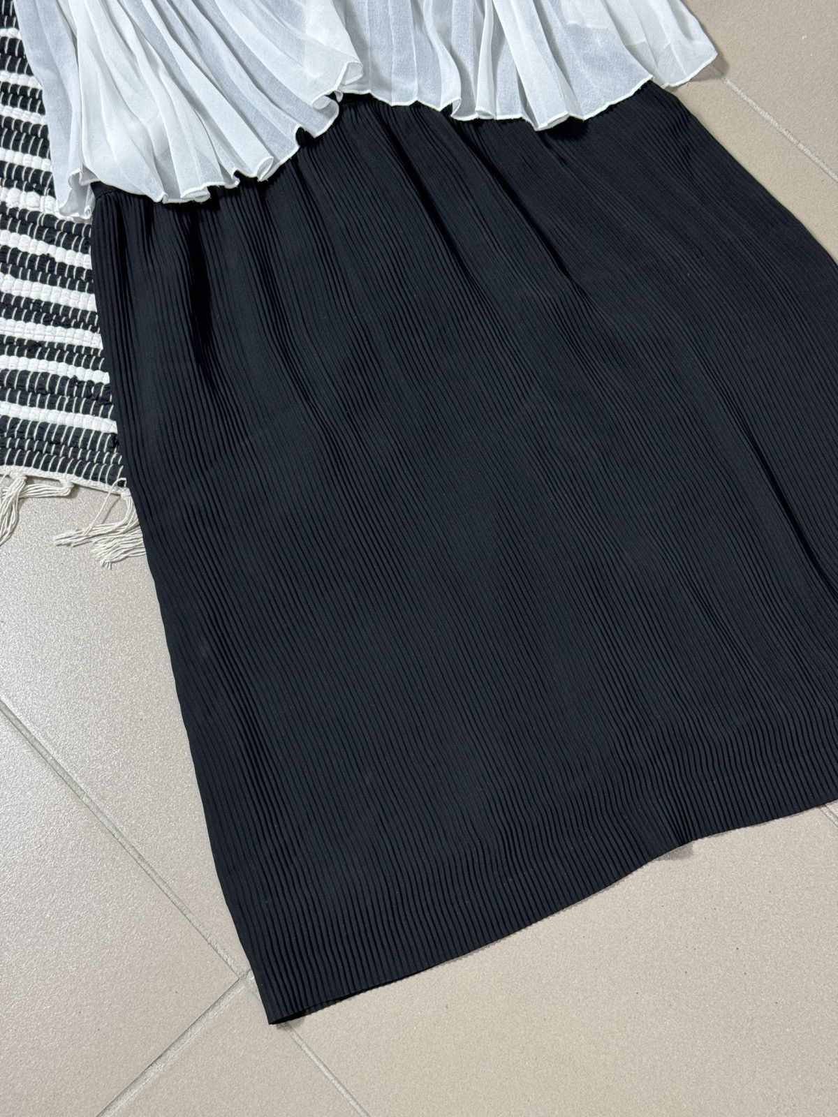 Sandro VINTAGE SANDRO PLEATED 2000s DRESS Size M / US 6-8 / IT 42-44 - 7 Thumbnail