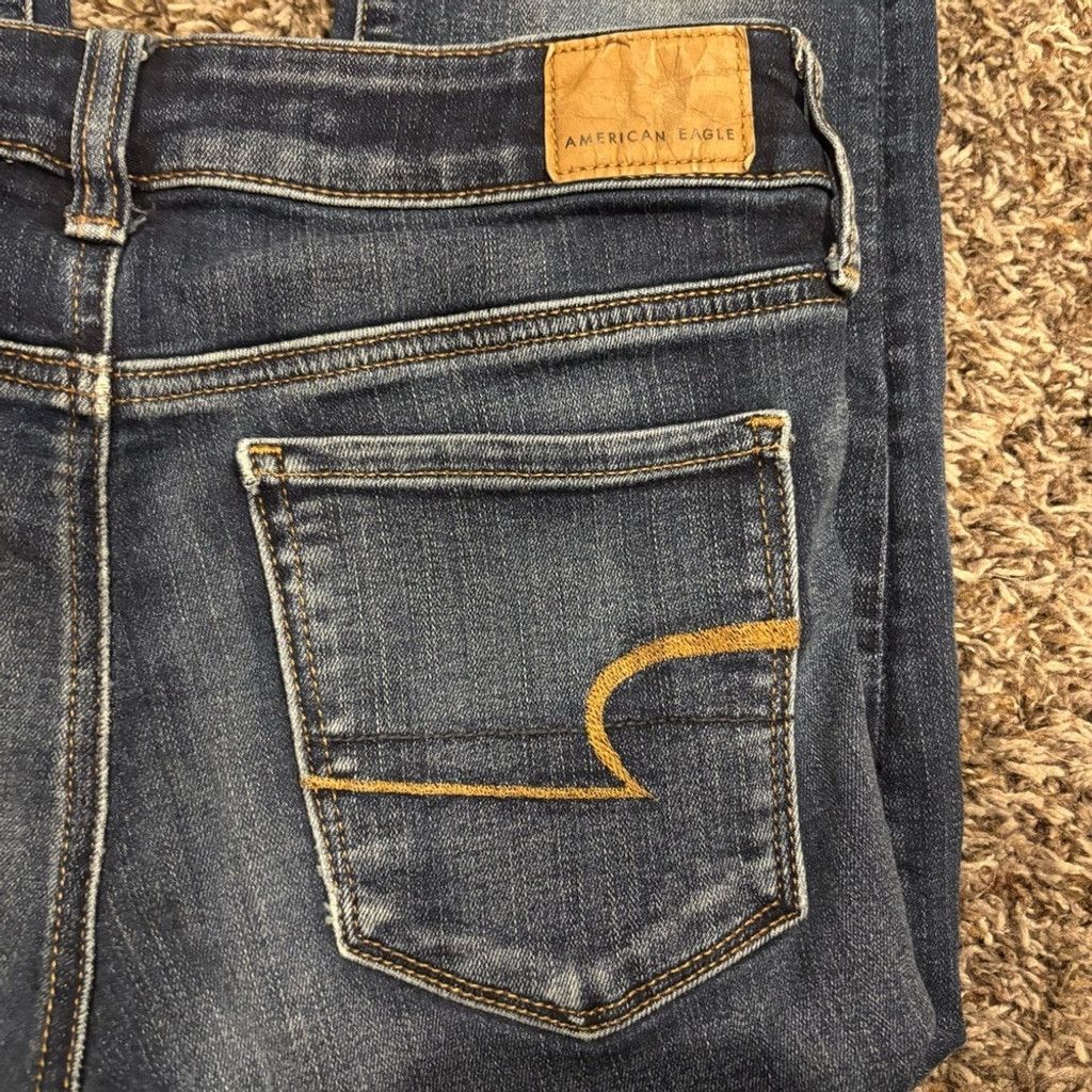 American Eagle Outfitters American Eagle Blue Skinny Jeans with Vintage Fading Size 26" / US 2 / IT 38 - 2 Thumbnail