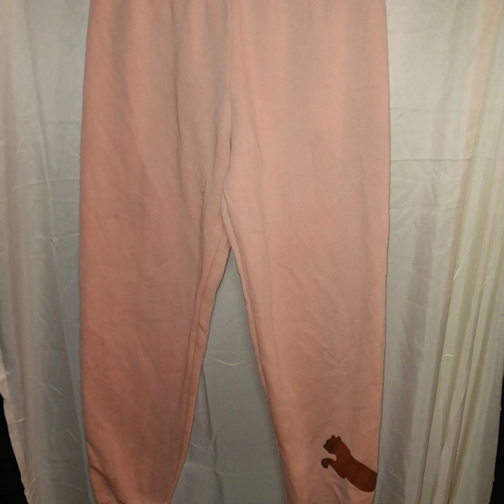 Puma Puma, pink sweatpants, runs very small, XL, GUC Size 36" / US 14 / IT 50 - 1 Thumbnail