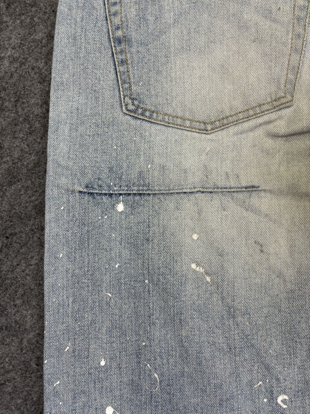 Takeo Kikuchi Takeo Kikuchi Painter Distressed Light Wash Denim F992 Size US 37 - 11 Thumbnail