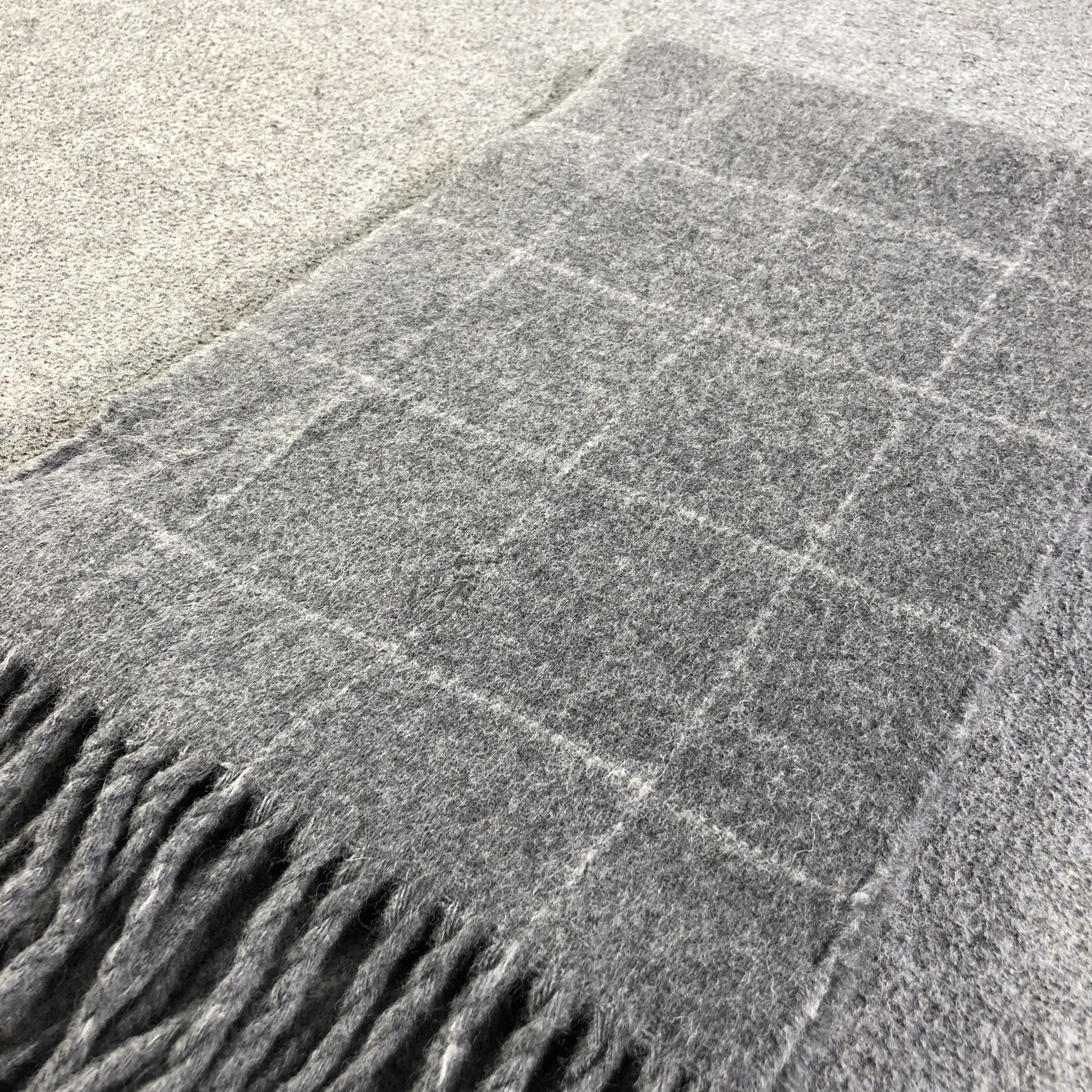 Polo Ralph Lauren Polo Ralph Lauren Grey Wool Scarf Muffler V1294 Size ONE SIZE - 3 Thumbnail